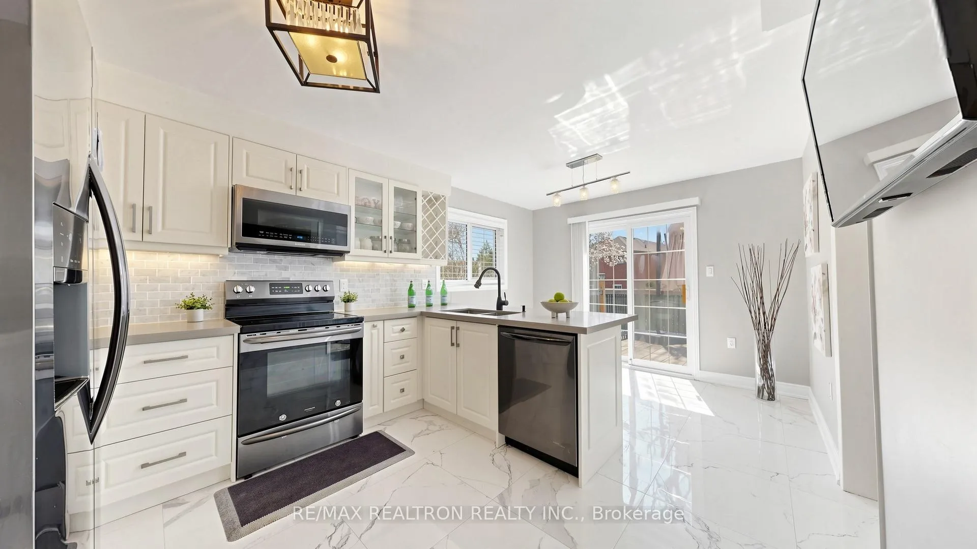 Photo 17 of 21 Rainsford Road, Markham, Raymerville — HOMEH