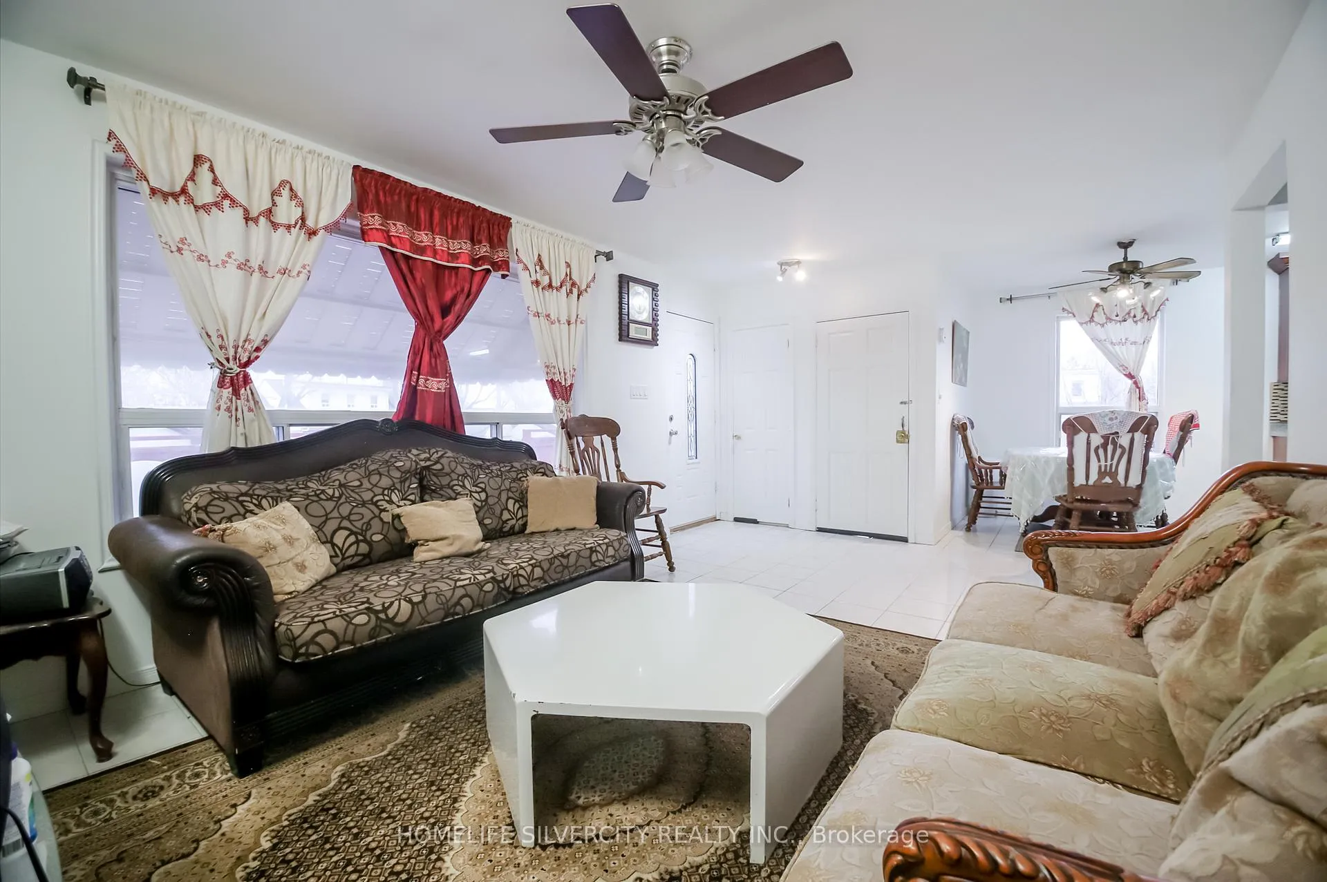 Photo 12 of 10 Coppermill Drive, Etobicoke, Rexdale-Kipling — HOMEH