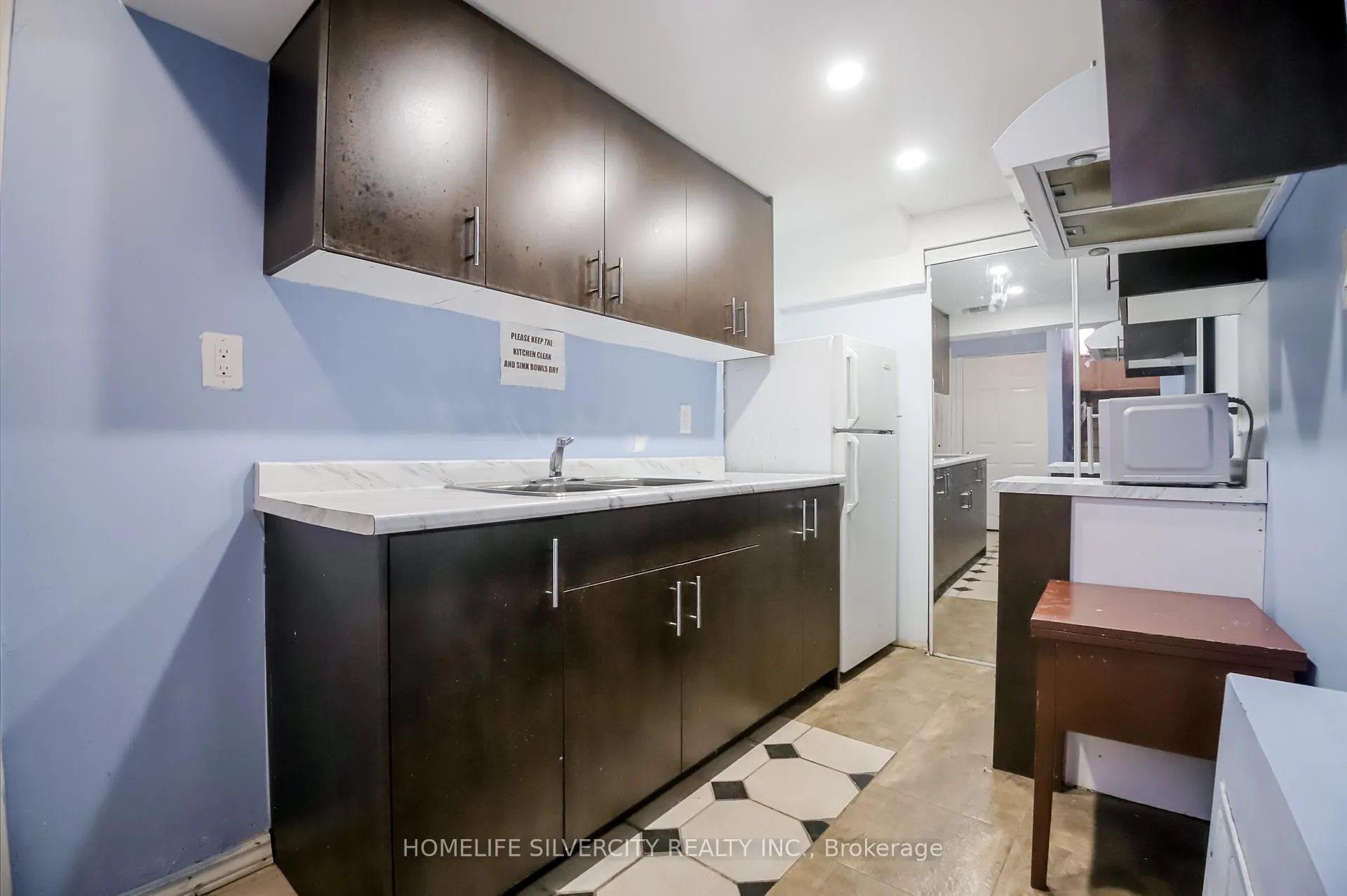 Photo 24 of 10 Coppermill Drive, Etobicoke, Rexdale-Kipling — HOMEH