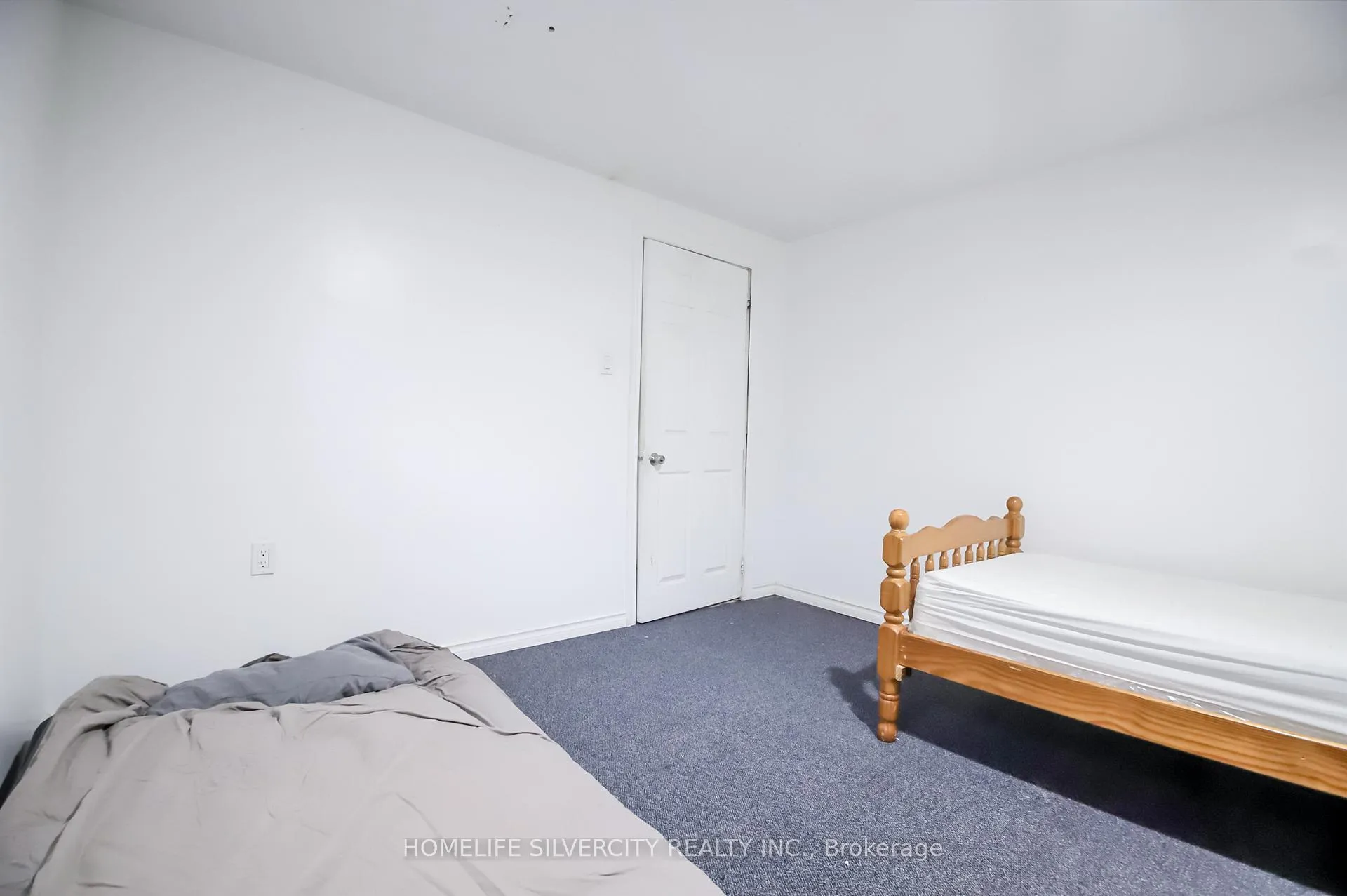 Photo 31 of 10 Coppermill Drive, Etobicoke, Rexdale-Kipling — HOMEH