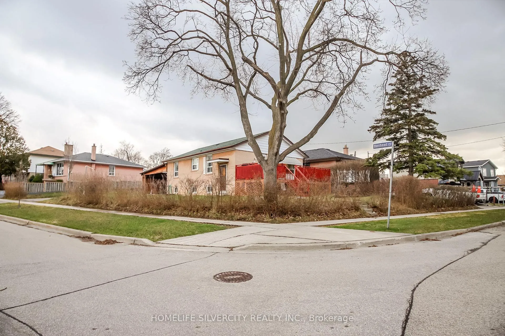 Photo 44 of 10 Coppermill Drive, Etobicoke, Rexdale-Kipling — HOMEH