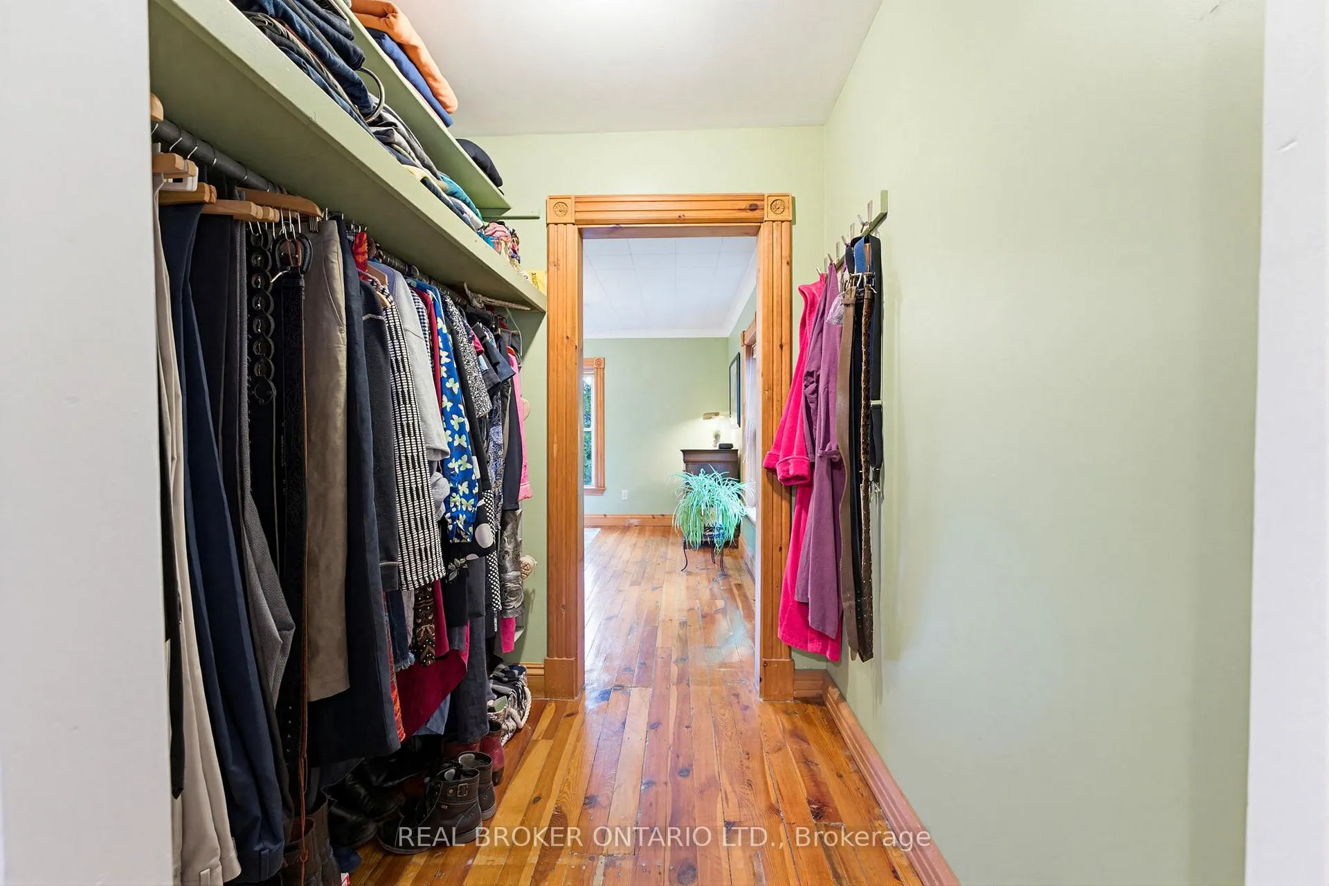 Photo 21 of 31 Maple Avenue S, Brant, Burford — HOMEH
