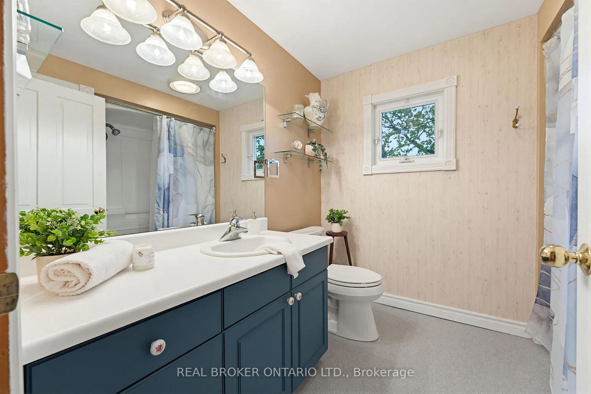 Photo 23 of 31 Maple Avenue S, Brant, Burford — HOMEH
