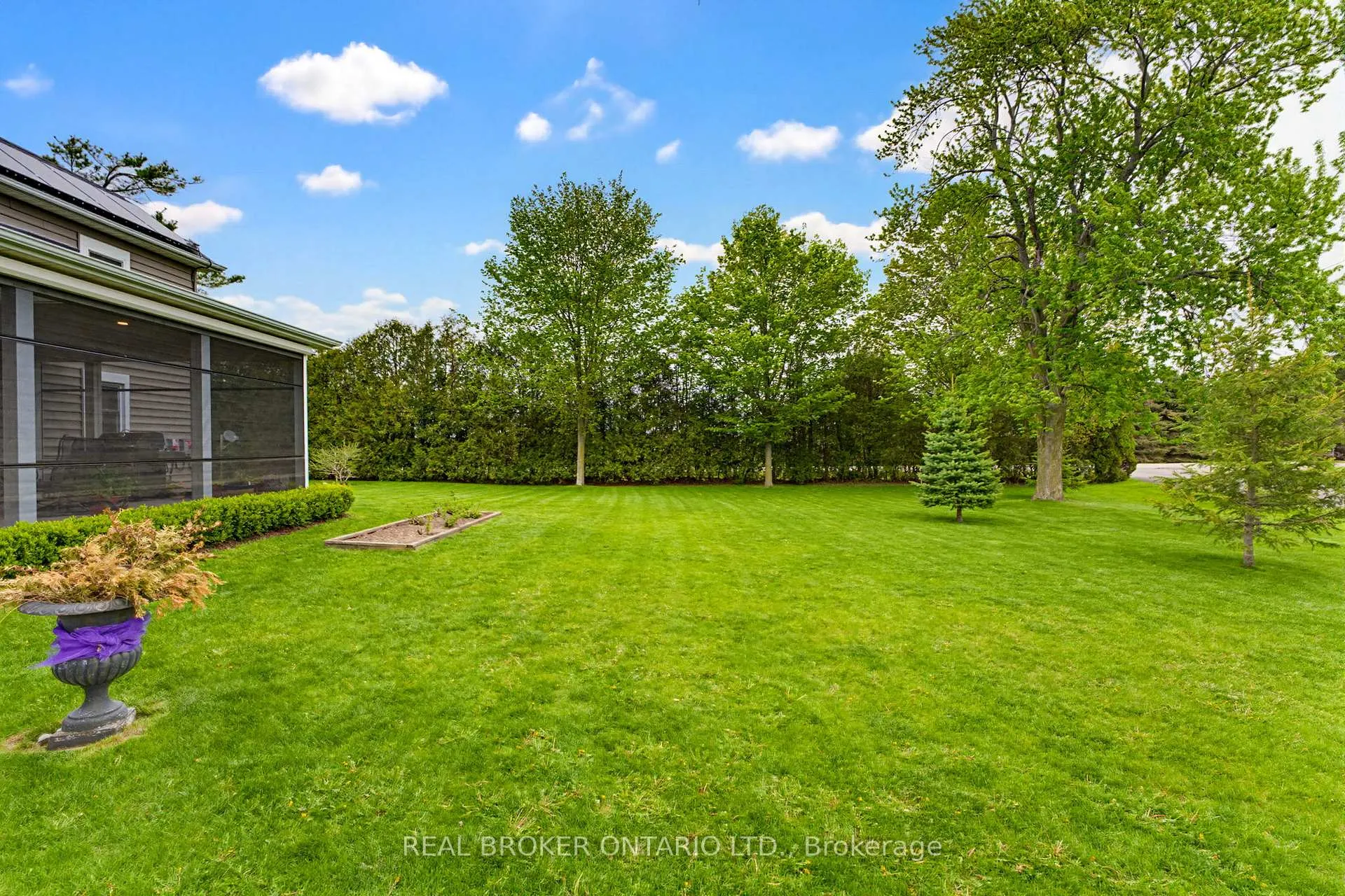 Photo 31 of 31 Maple Avenue S, Brant, Burford — HOMEH