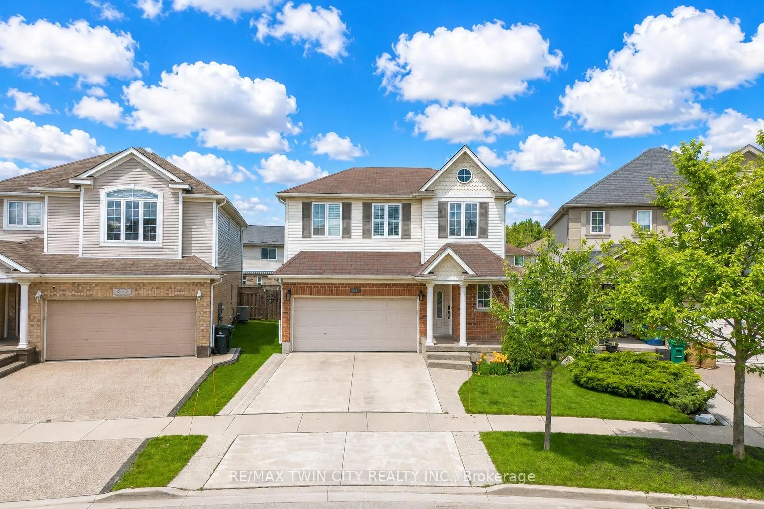 Photo 1 of 437 Beaumont Crescent, Kitchener, Grand River South — HOMEH