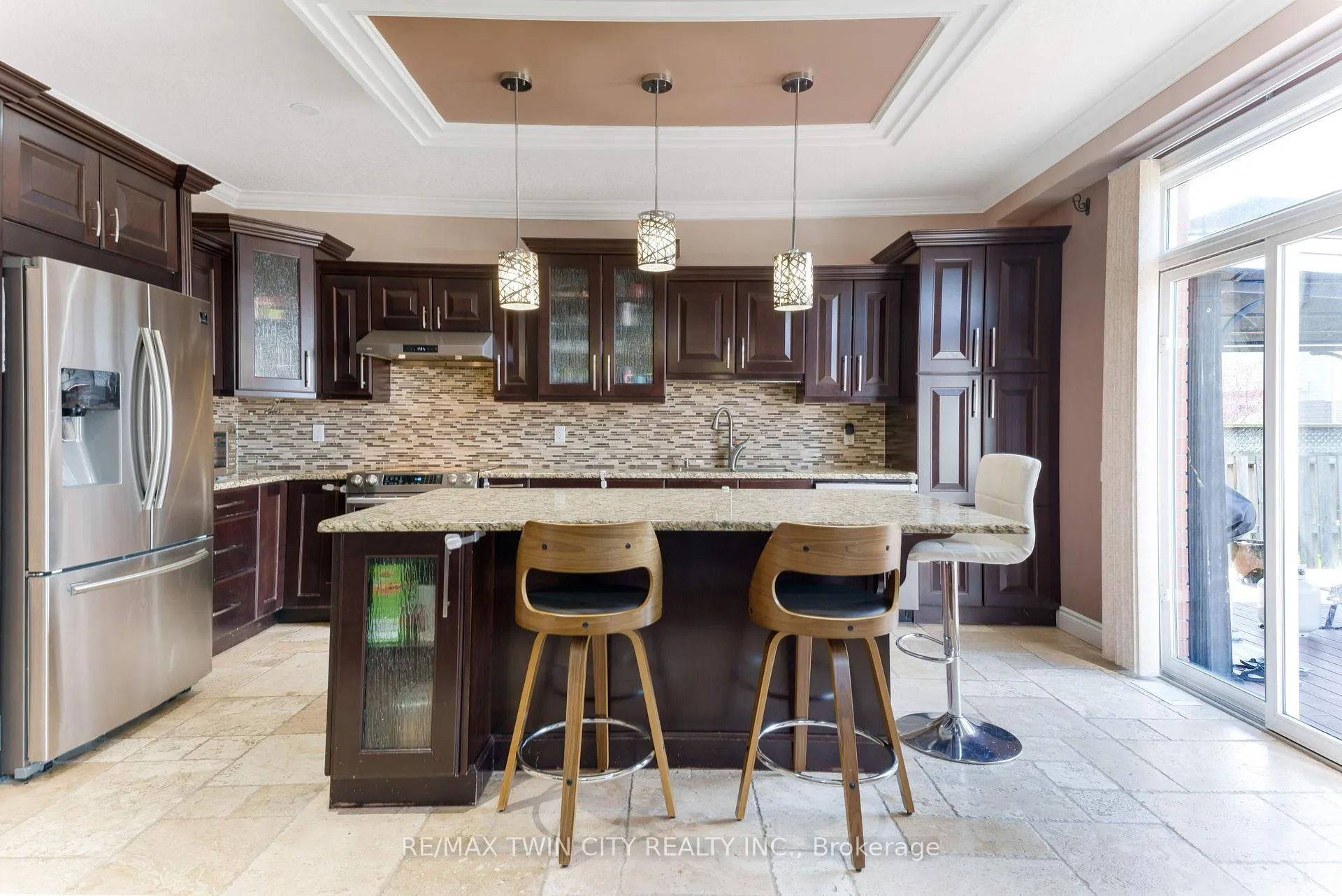Photo 12 of 437 Beaumont Crescent, Kitchener, Grand River South — HOMEH