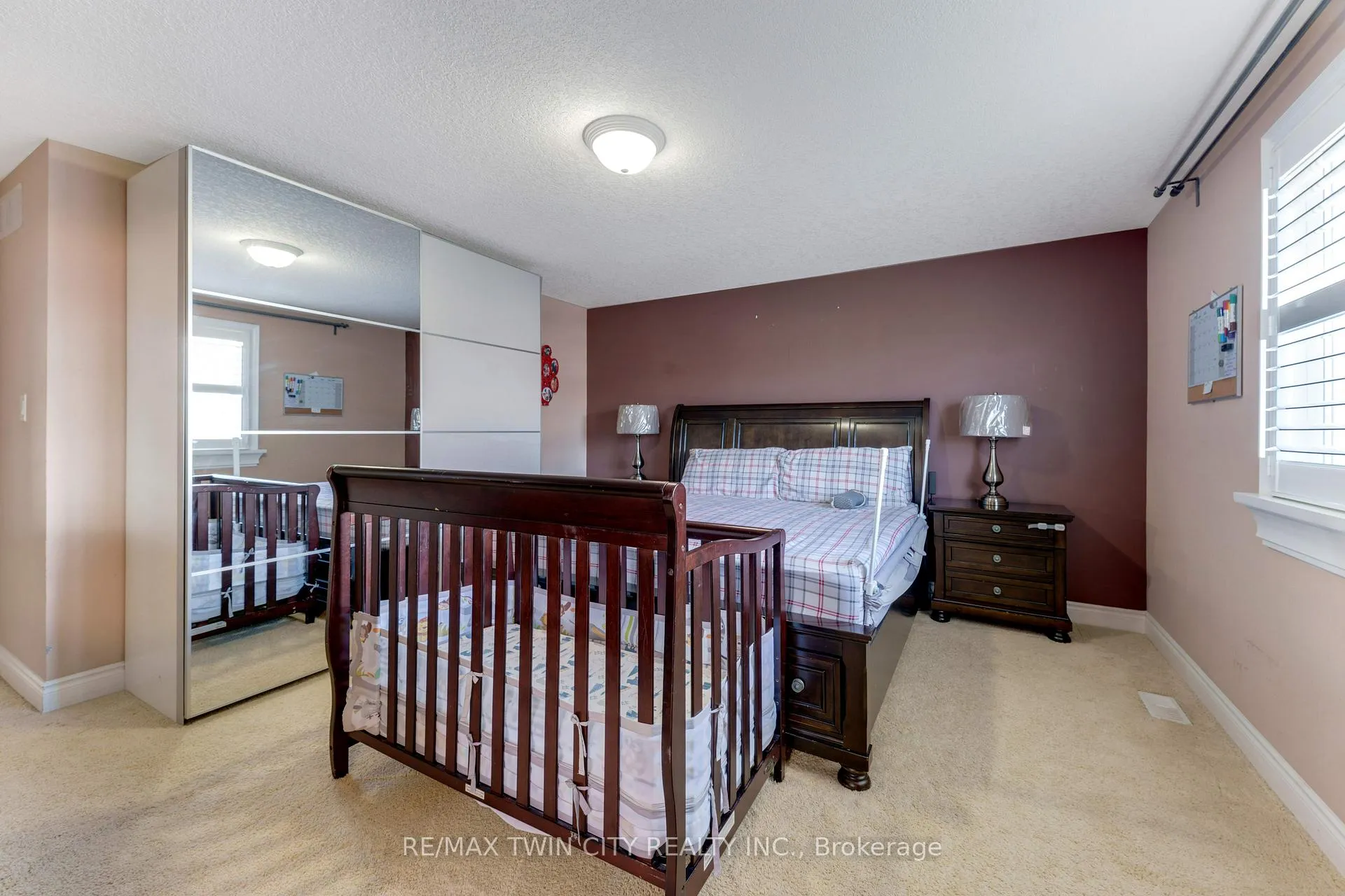Photo 16 of 437 Beaumont Crescent, Kitchener, Grand River South — HOMEH