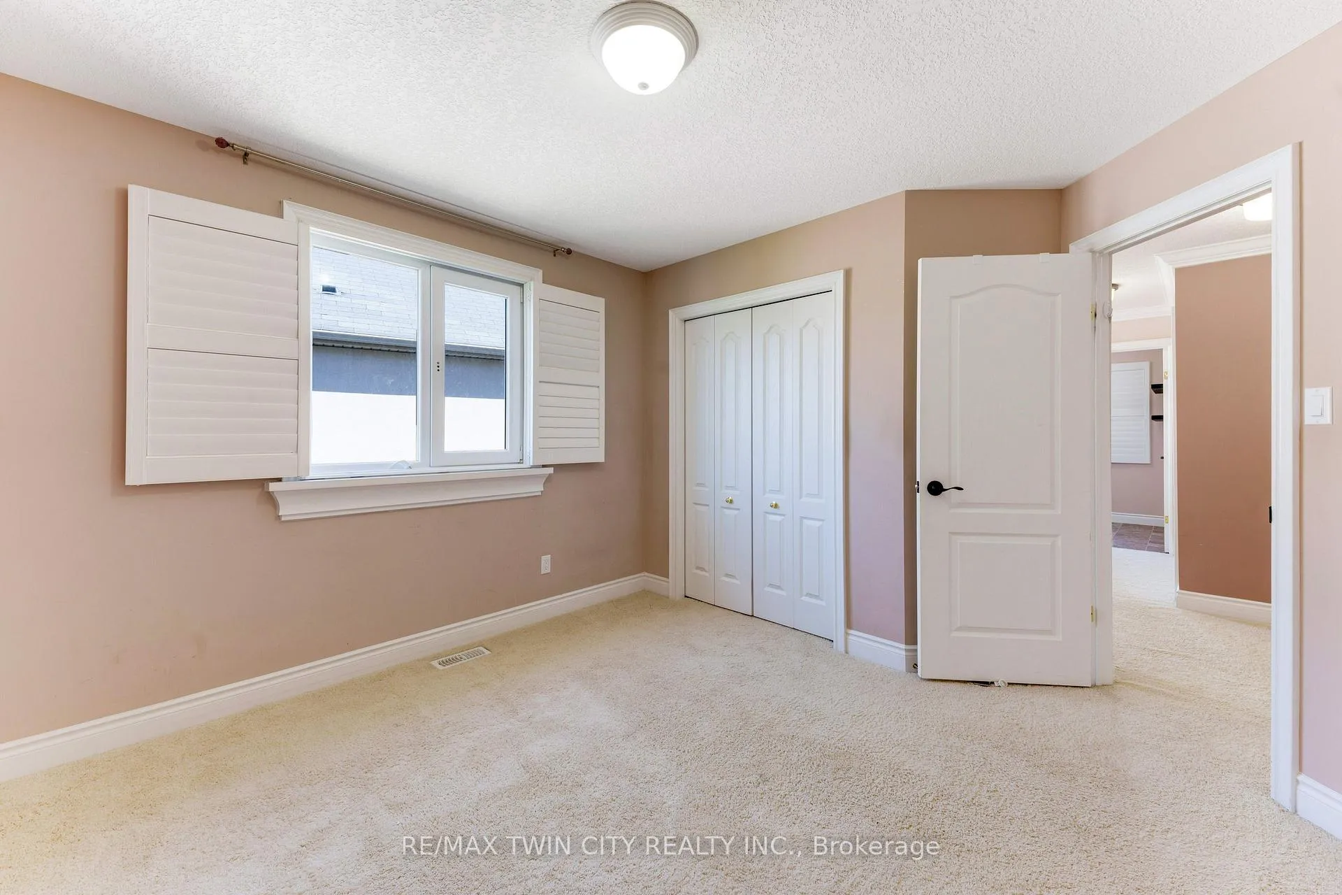 Photo 29 of 437 Beaumont Crescent, Kitchener, Grand River South — HOMEH