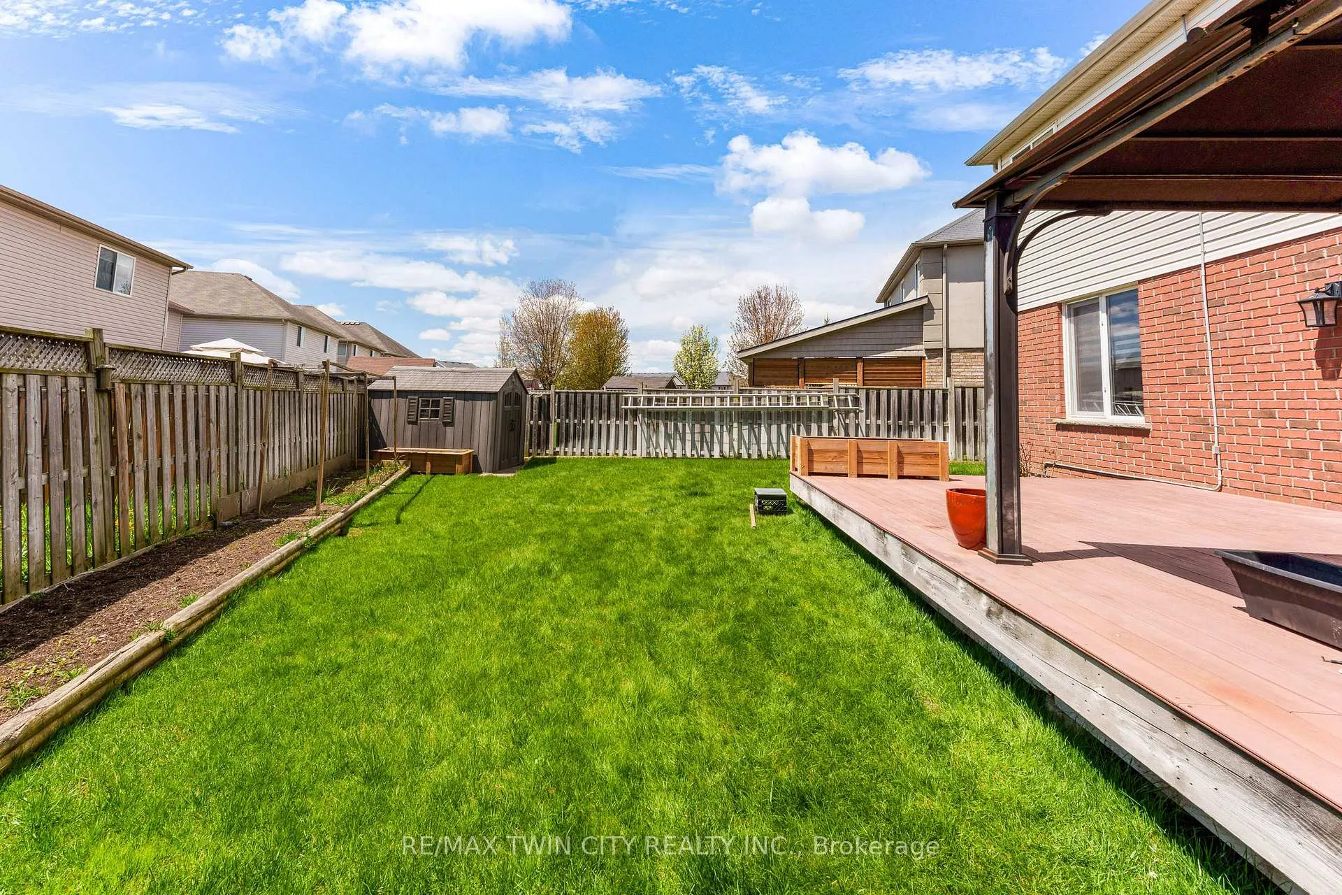 Photo 41 of 437 Beaumont Crescent, Kitchener, Grand River South — HOMEH