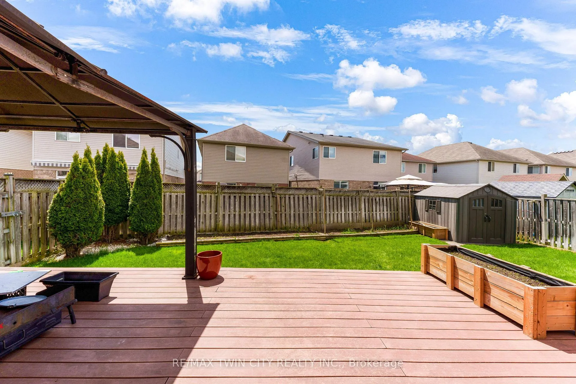 Photo 42 of 437 Beaumont Crescent, Kitchener, Grand River South — HOMEH