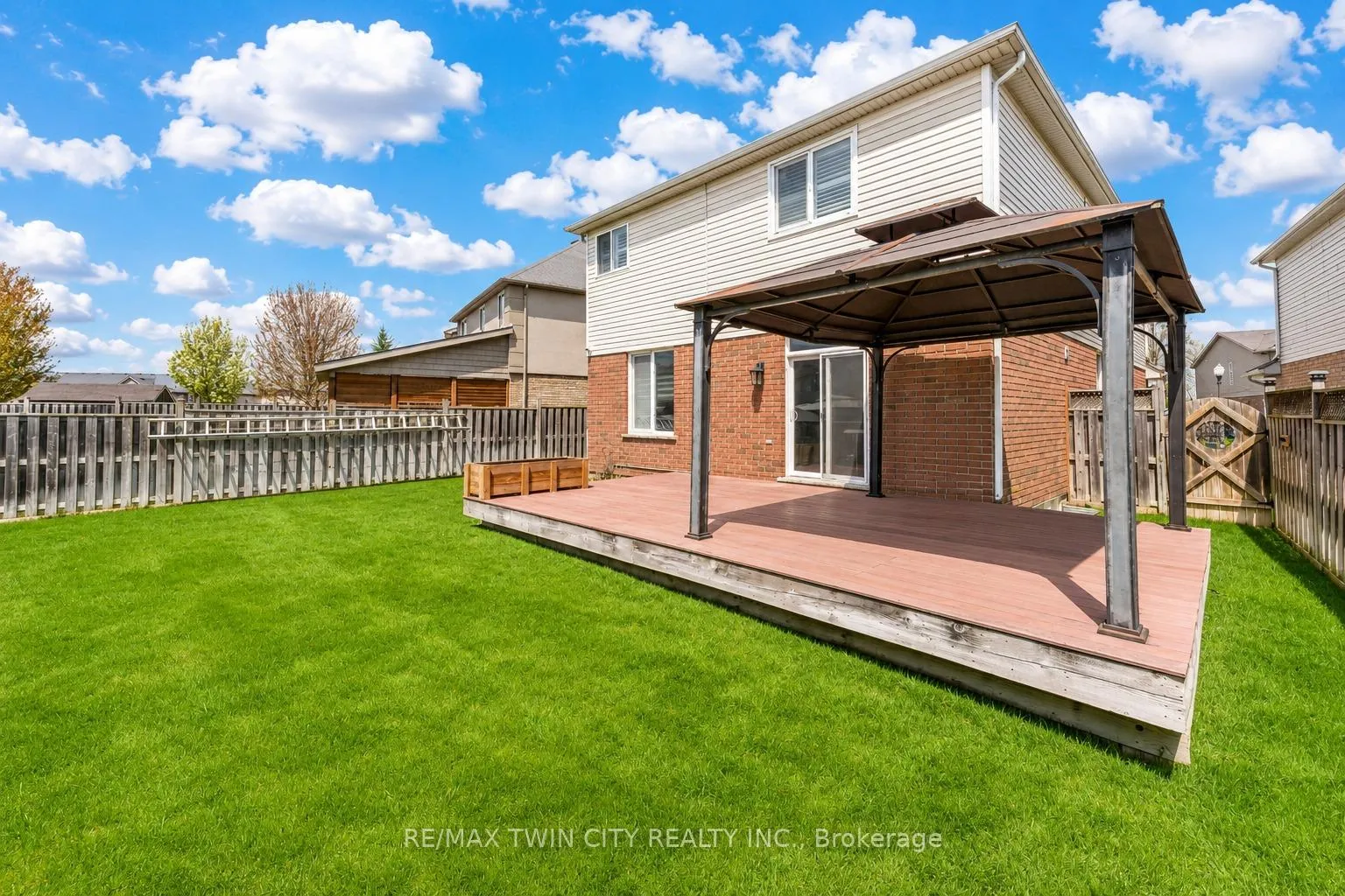 Photo 43 of 437 Beaumont Crescent, Kitchener, Grand River South — HOMEH