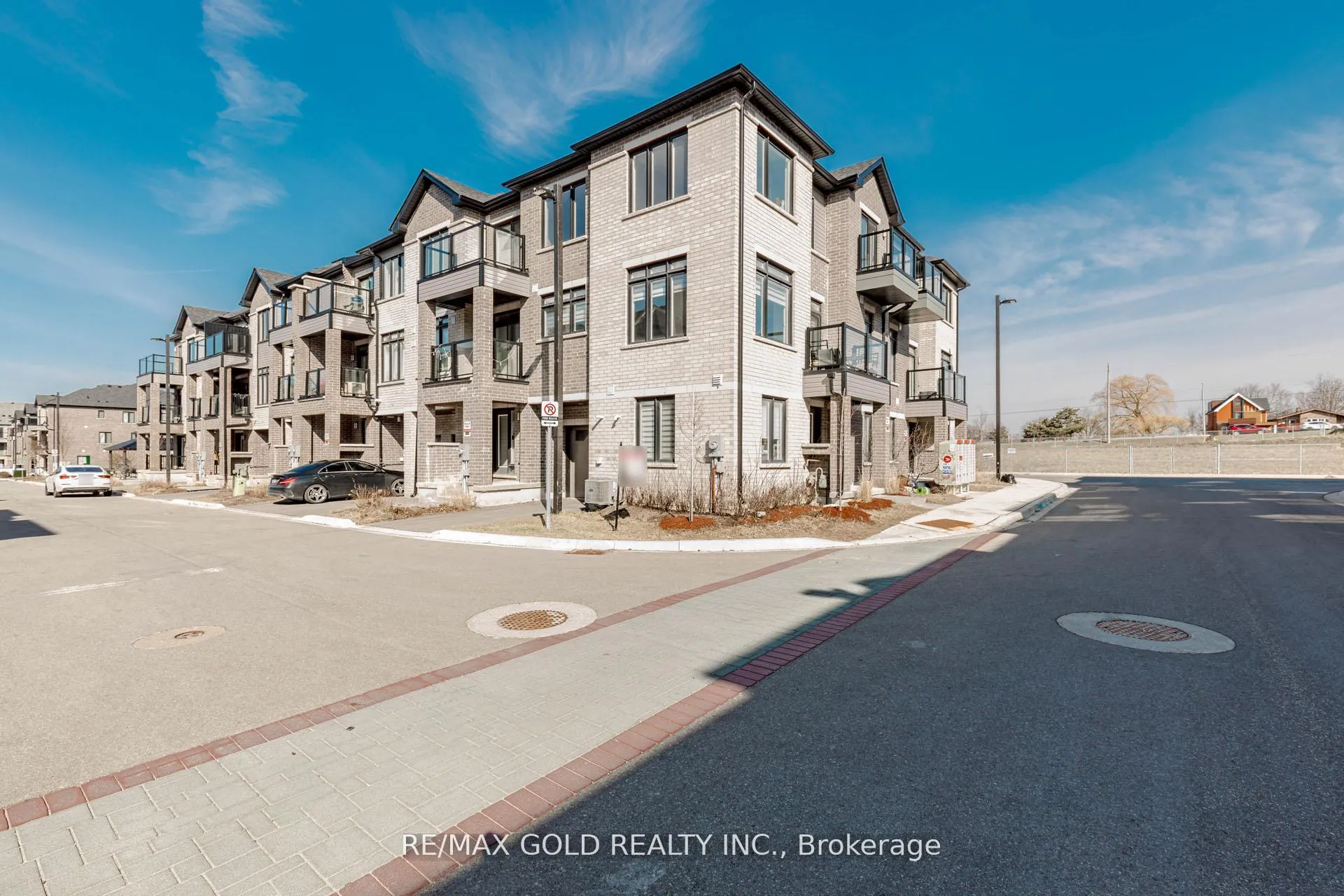 Photo 3 of Unit 1007, 585 Colborne Street E, Brantford, East Ward — HOMEH