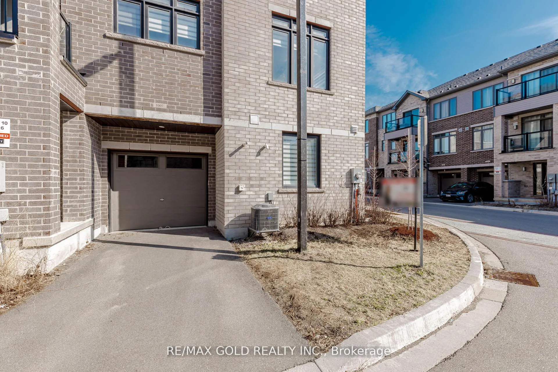 Photo 5 of Unit 1007, 585 Colborne Street E, Brantford, East Ward — HOMEH