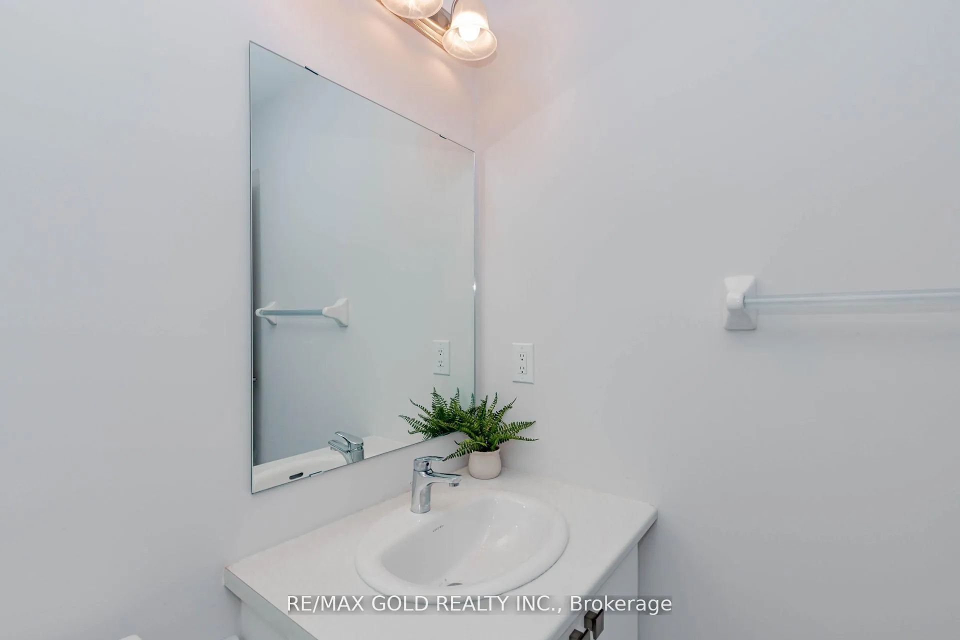 Photo 37 of Unit 1007, 585 Colborne Street E, Brantford, East Ward — HOMEH