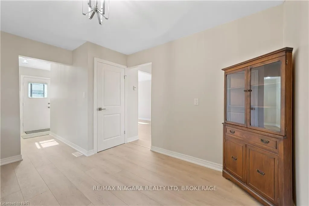 Photo 7 of Unit 1, 6344 Drummond Road, Niagara Falls, Dorchester — HOMEH