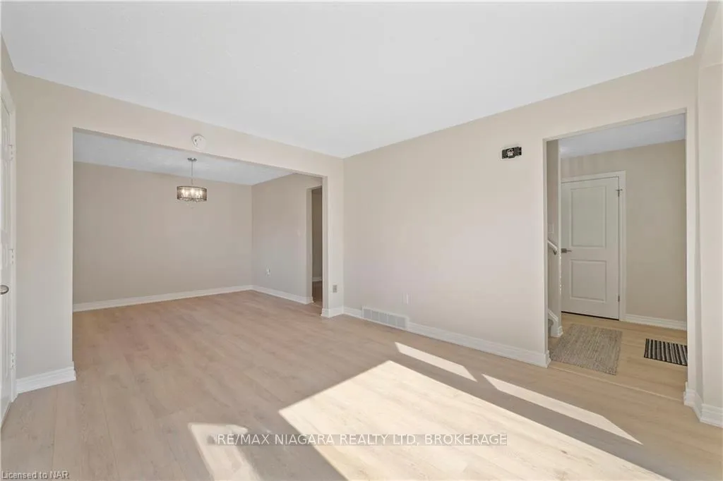Photo 13 of Unit 1, 6344 Drummond Road, Niagara Falls, Dorchester — HOMEH