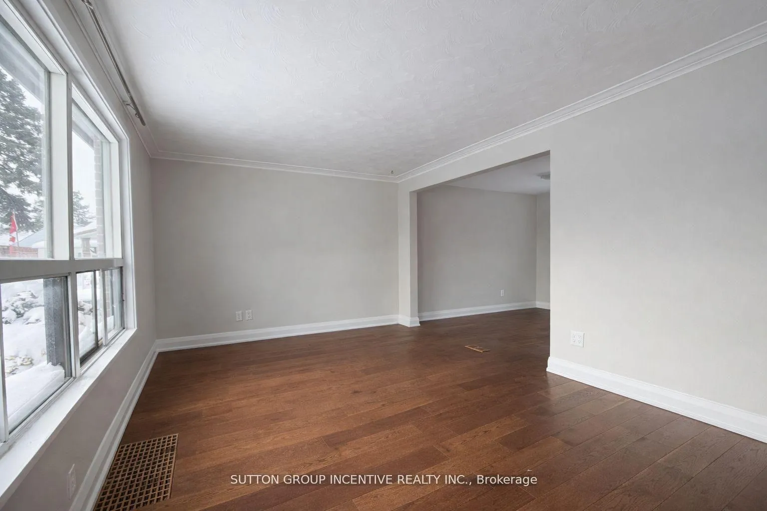 Photo 6 of 65 Barrhead Crescent, Etobicoke, Rexdale-Kipling — HOMEH
