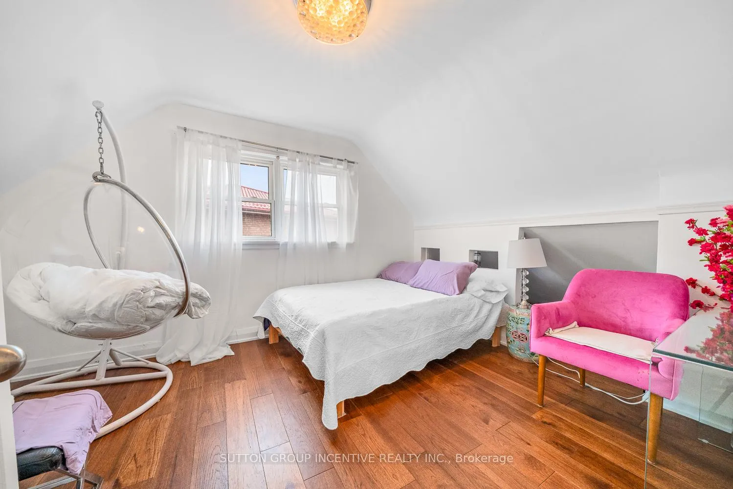 Photo 14 of 65 Barrhead Crescent, Etobicoke, Rexdale-Kipling — HOMEH