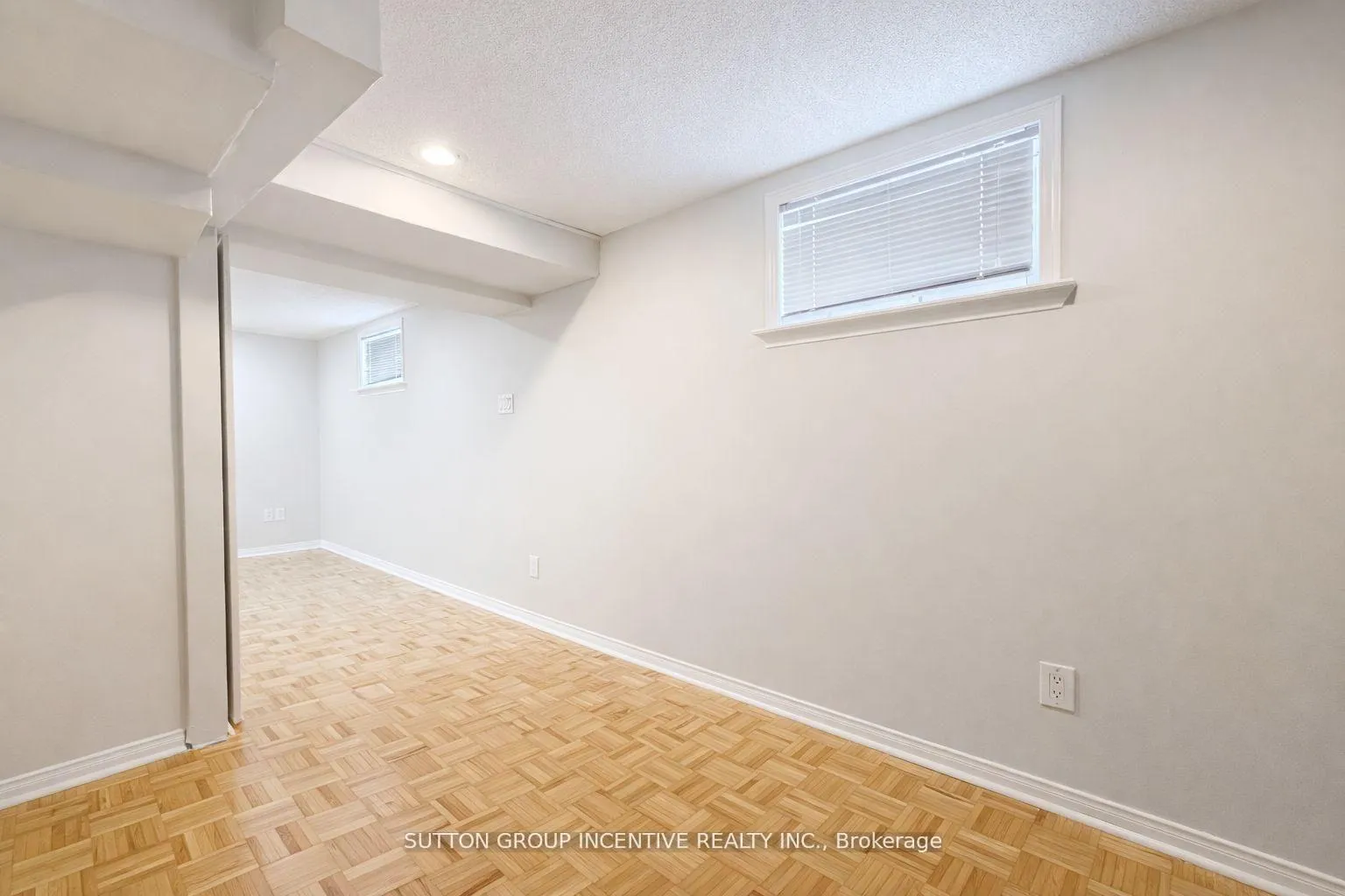 Photo 16 of 65 Barrhead Crescent, Etobicoke, Rexdale-Kipling — HOMEH