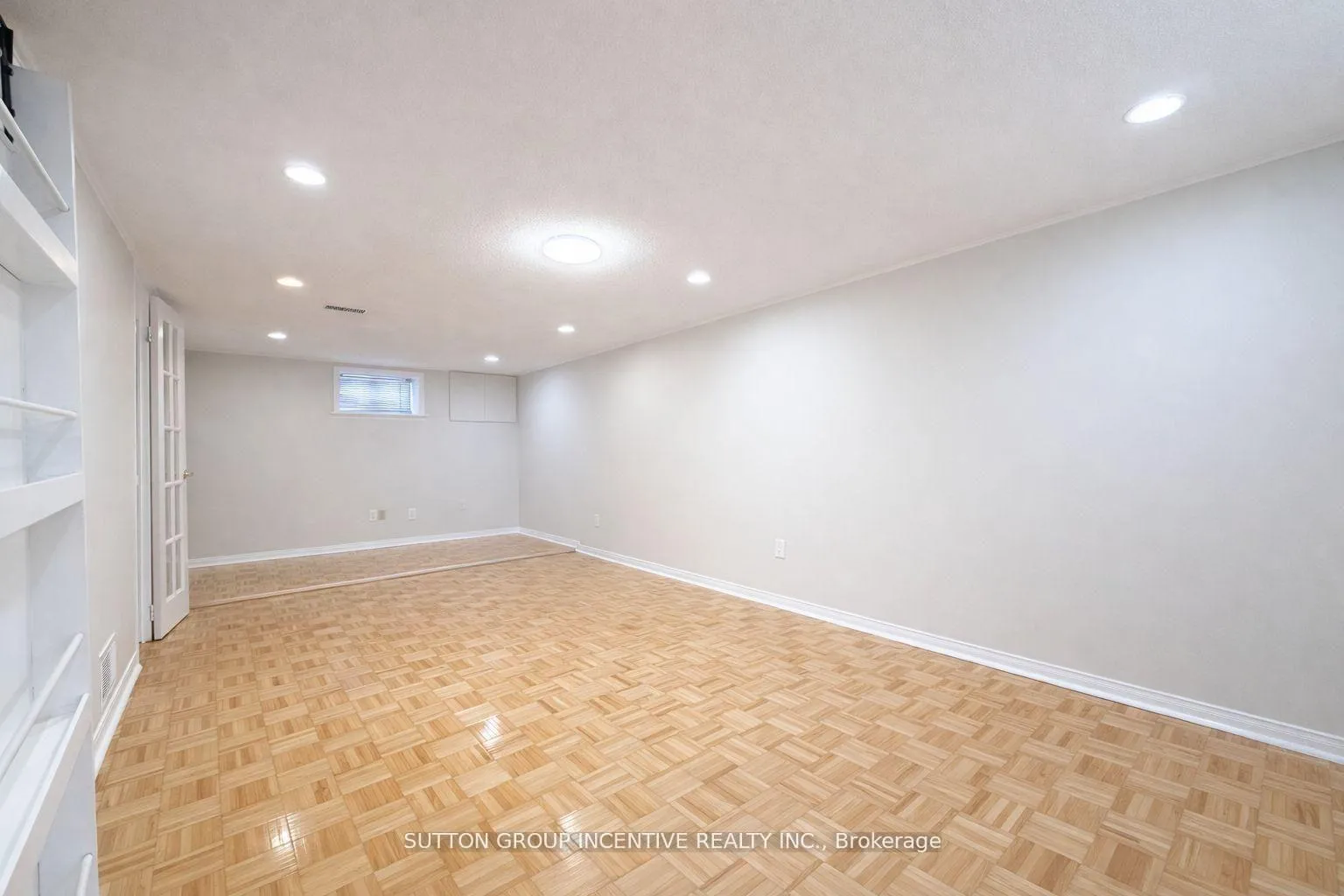 Photo 18 of 65 Barrhead Crescent, Etobicoke, Rexdale-Kipling — HOMEH