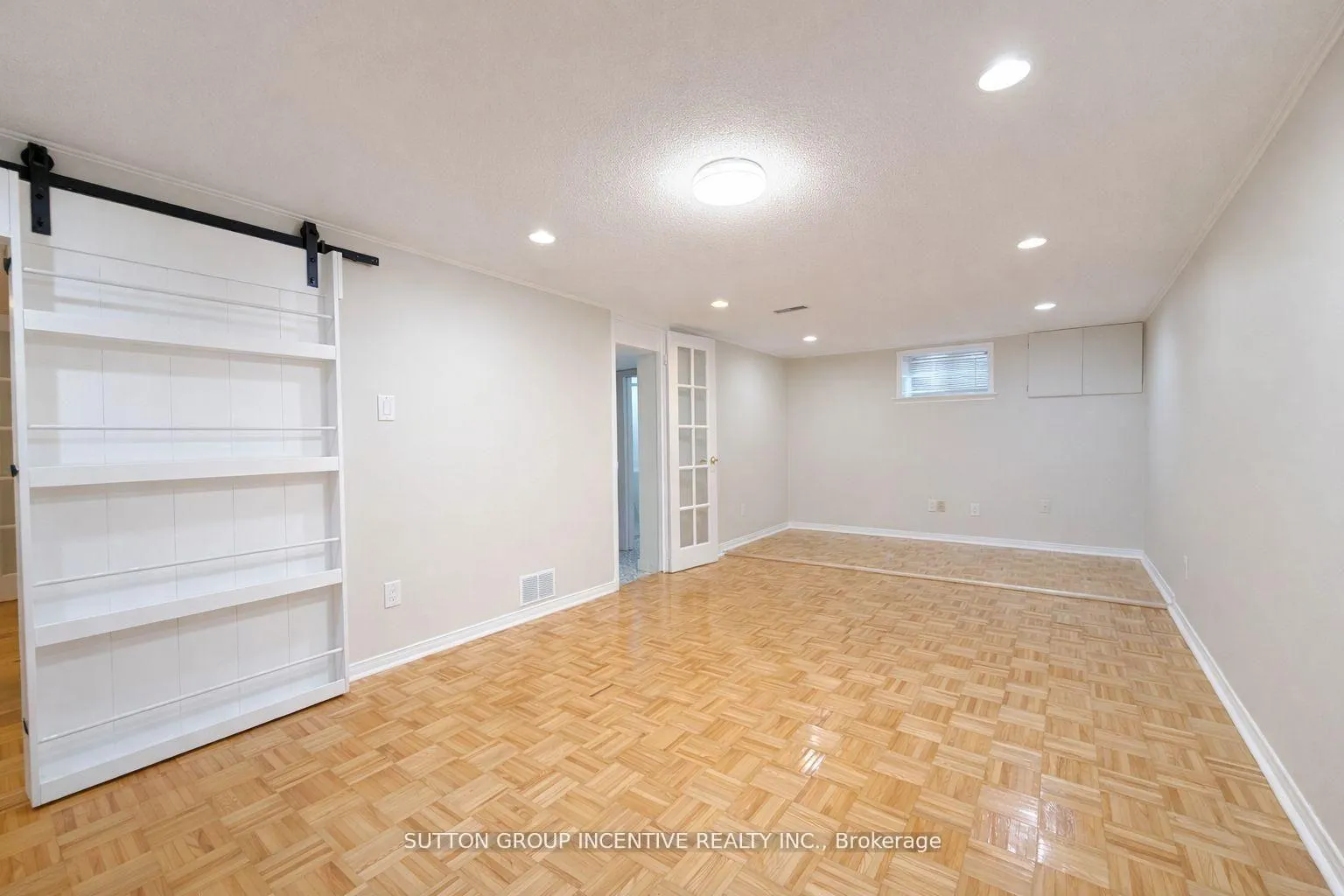 Photo 19 of 65 Barrhead Crescent, Etobicoke, Rexdale-Kipling — HOMEH
