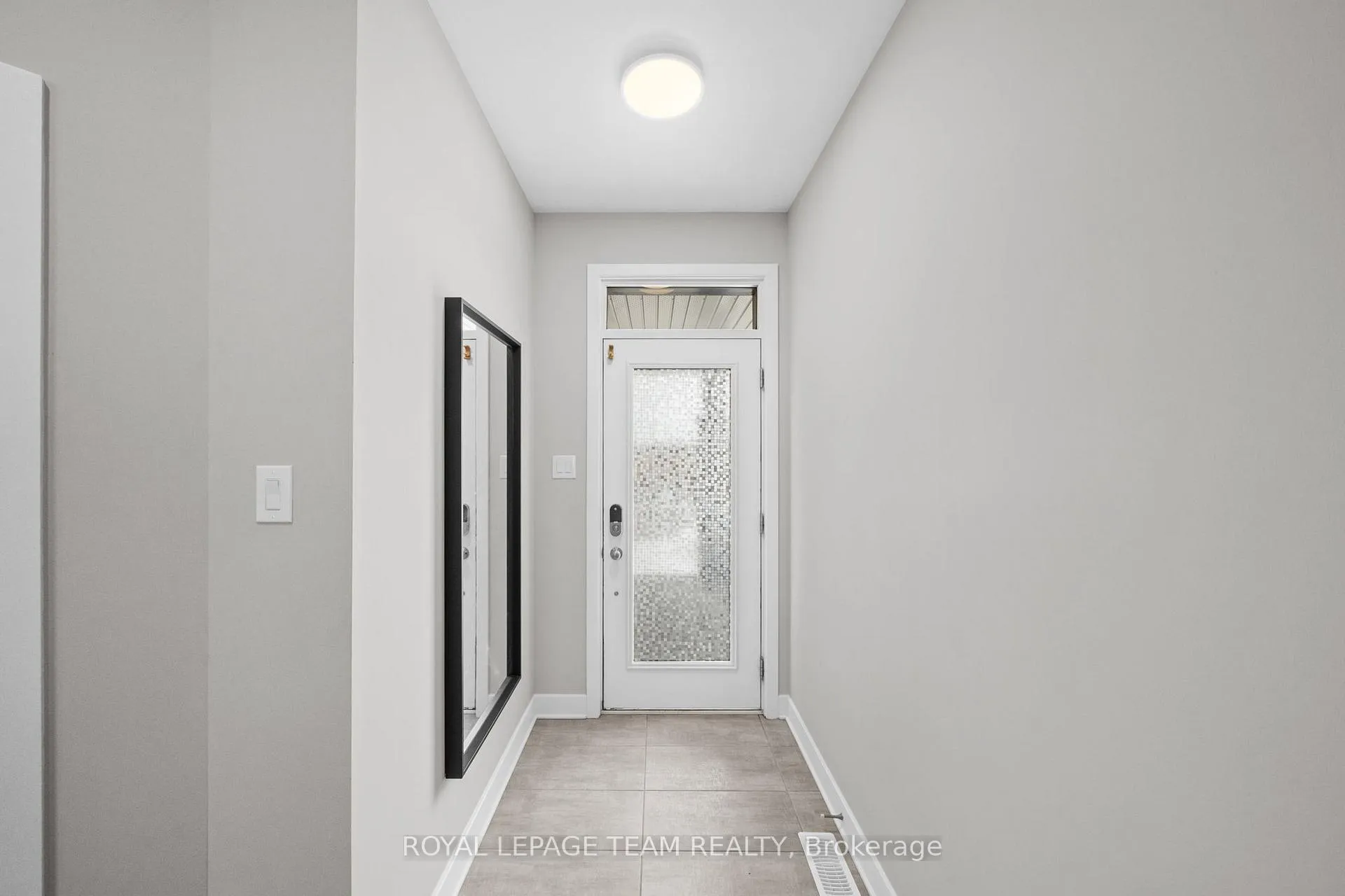 Photo 5 of 539 Honeylocust Avenue, Ottawa, Kanata - Emerald Meadows/Trailwest — HOMEH
