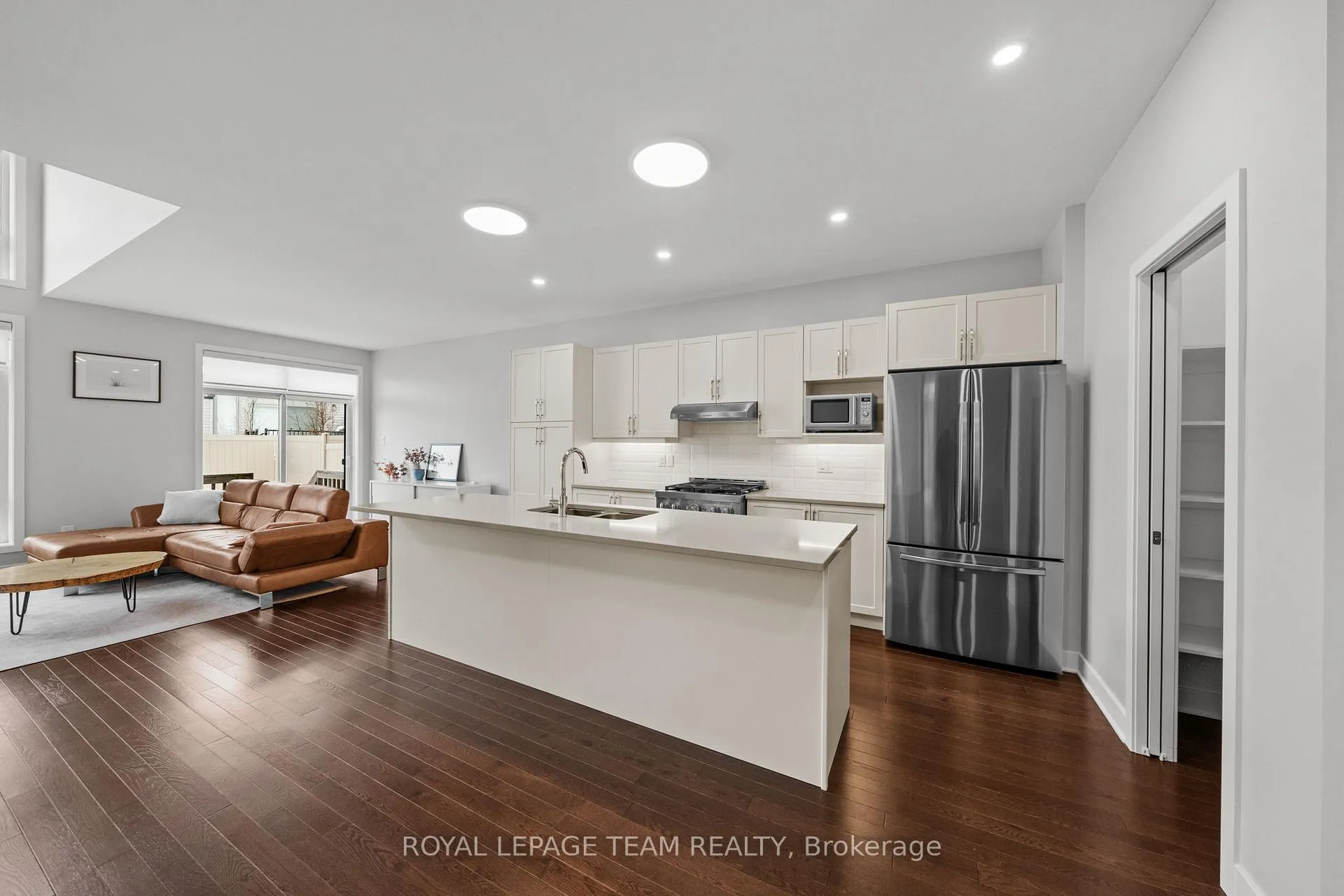 Photo 10 of 539 Honeylocust Avenue, Ottawa, Kanata - Emerald Meadows/Trailwest — HOMEH