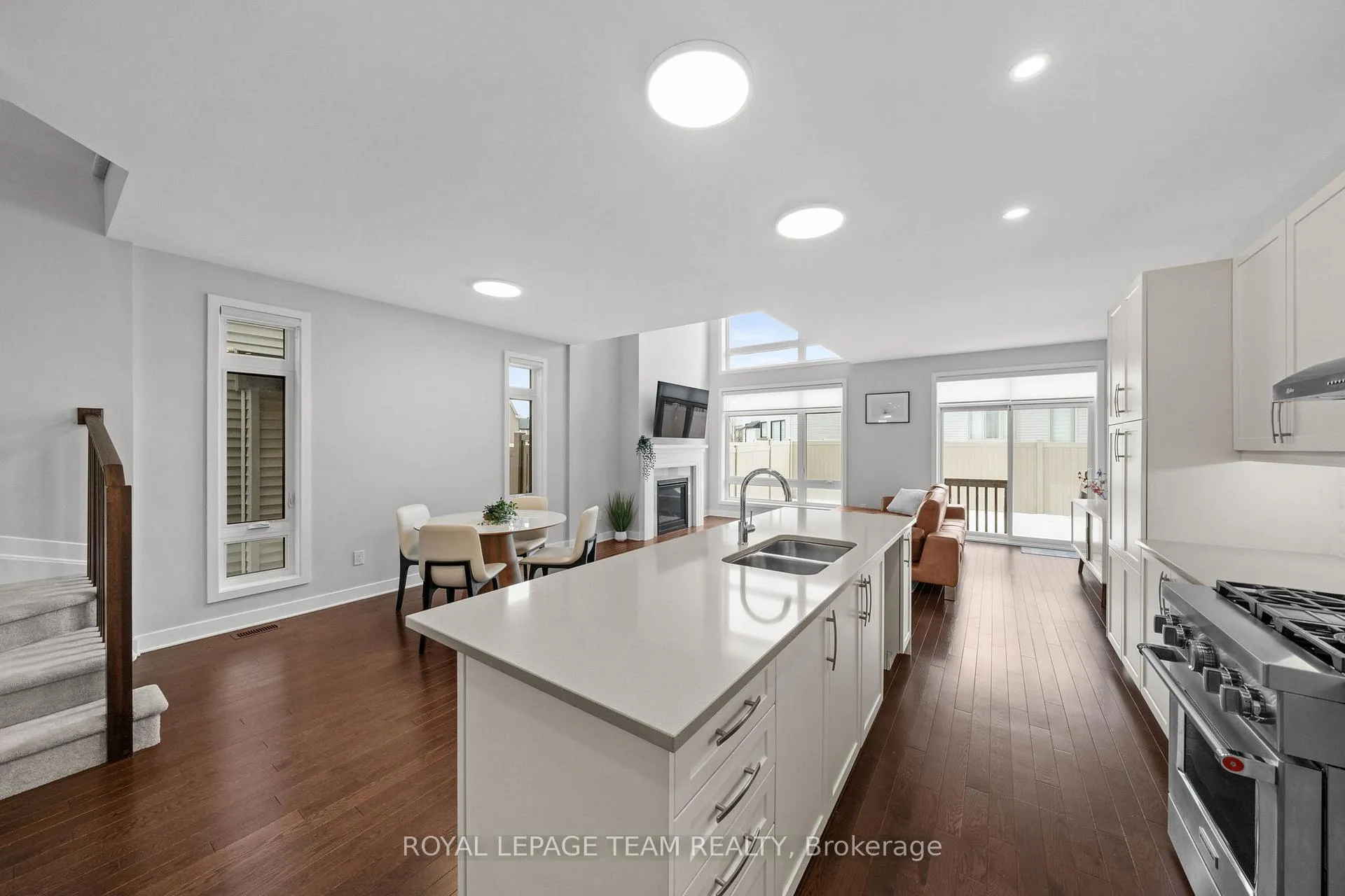 Photo 12 of 539 Honeylocust Avenue, Ottawa, Kanata - Emerald Meadows/Trailwest — HOMEH
