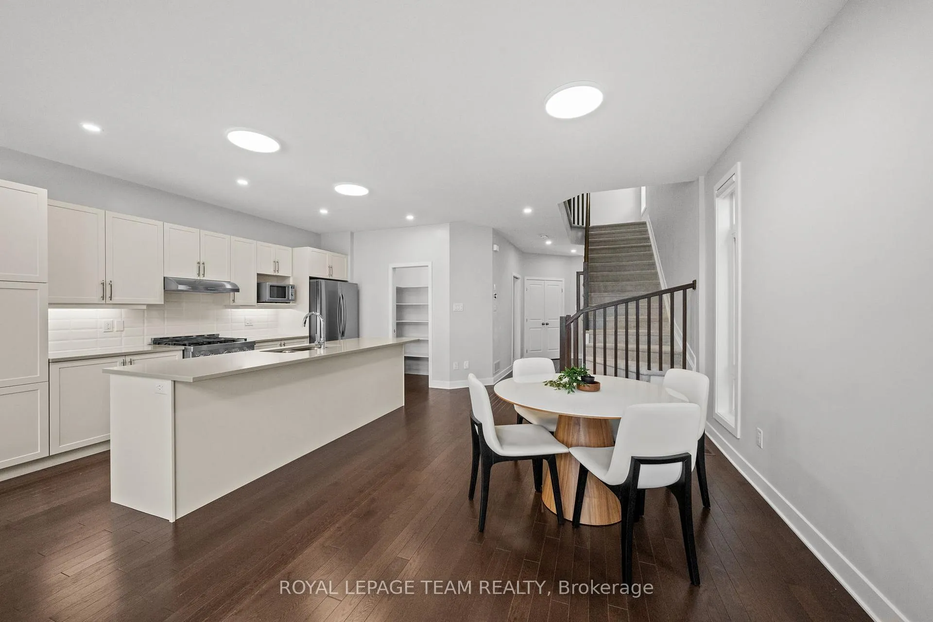 Photo 15 of 539 Honeylocust Avenue, Ottawa, Kanata - Emerald Meadows/Trailwest — HOMEH