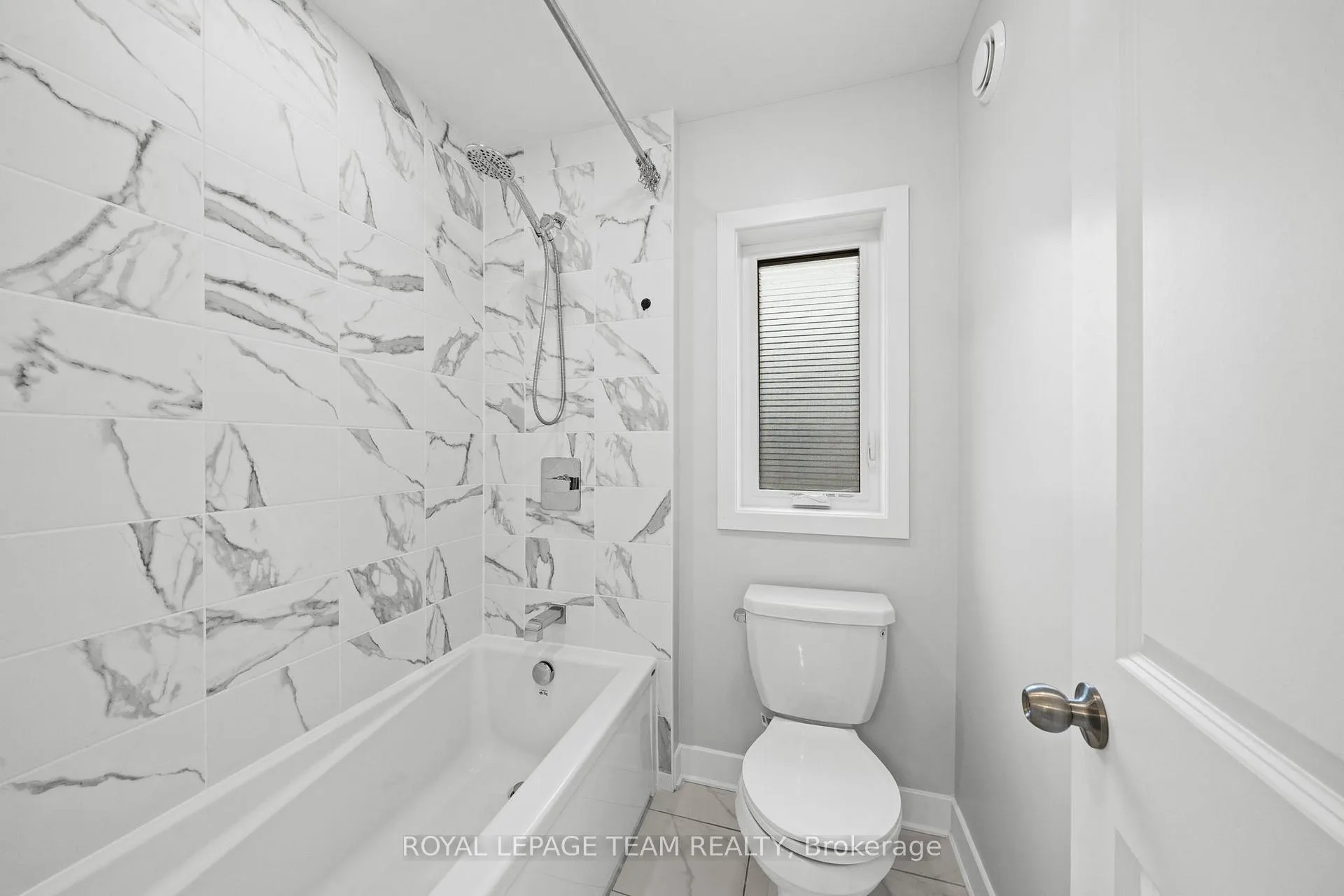Photo 38 of 539 Honeylocust Avenue, Ottawa, Kanata - Emerald Meadows/Trailwest — HOMEH