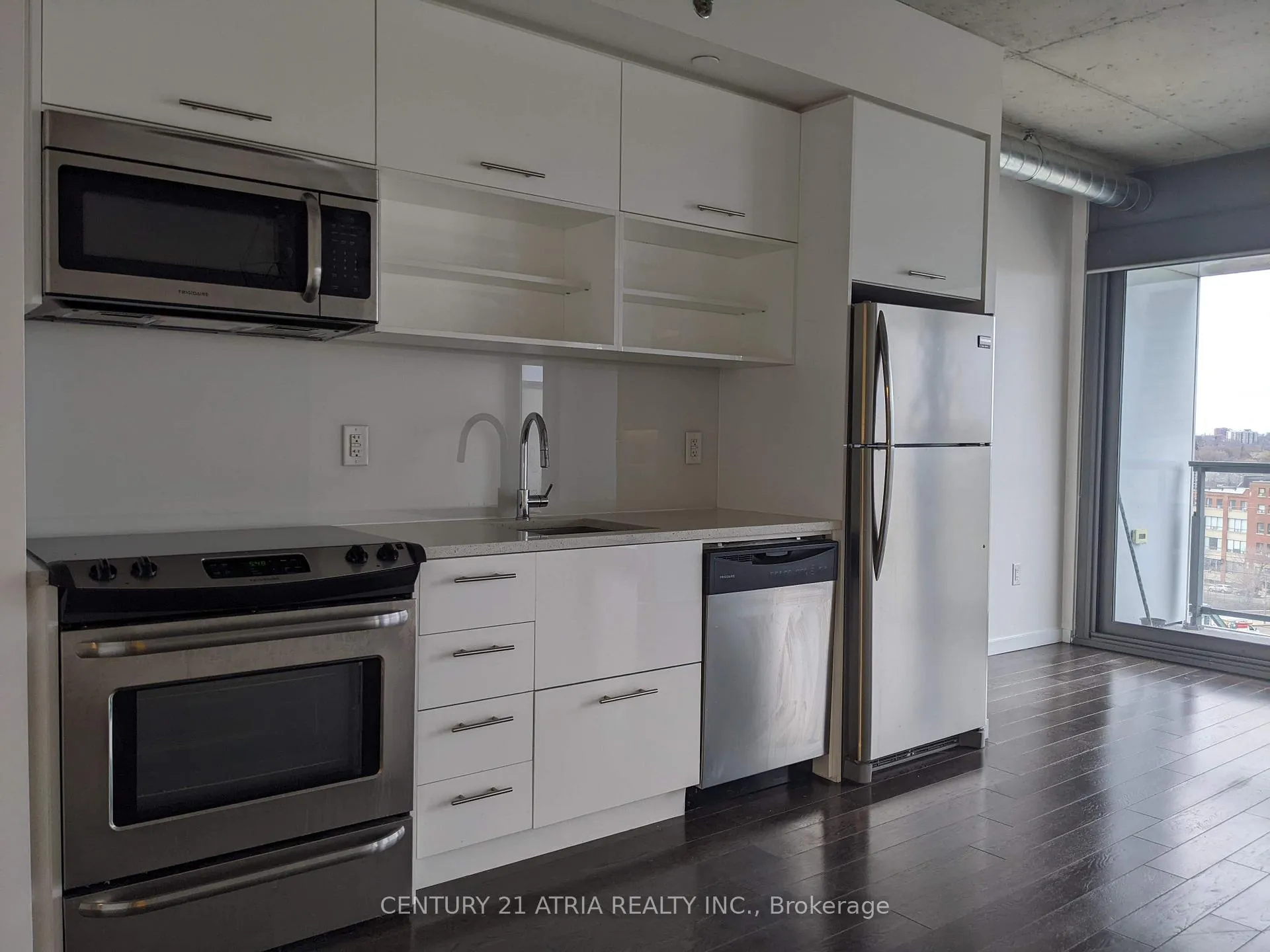 Photo 7 of Unit 1022, 32 Trolley Crescent, Toronto, Waterfront Communities — HOMEH