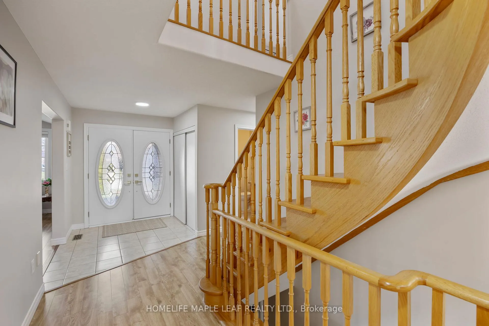 Photo 4 of 17 Irene Drive, Barrie, Painswick South — HOMEH