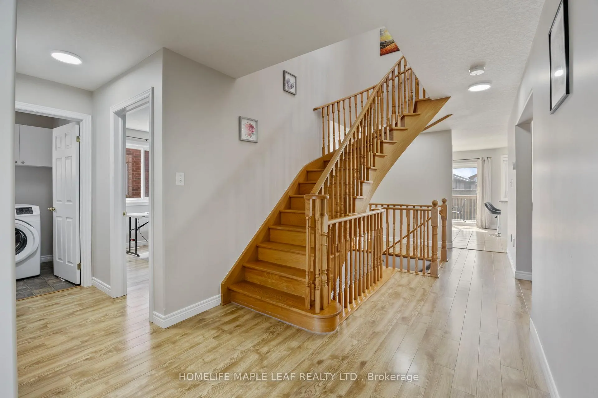 Photo 6 of 17 Irene Drive, Barrie, Painswick South — HOMEH