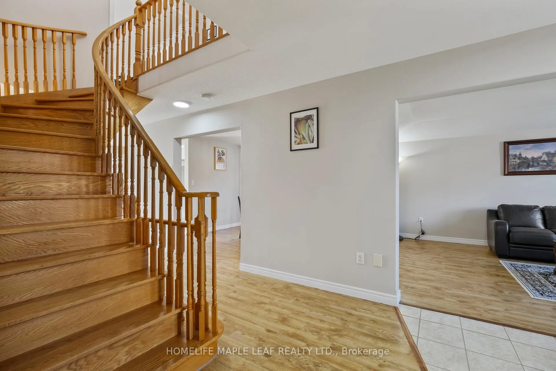 Photo 7 of 17 Irene Drive, Barrie, Painswick South — HOMEH