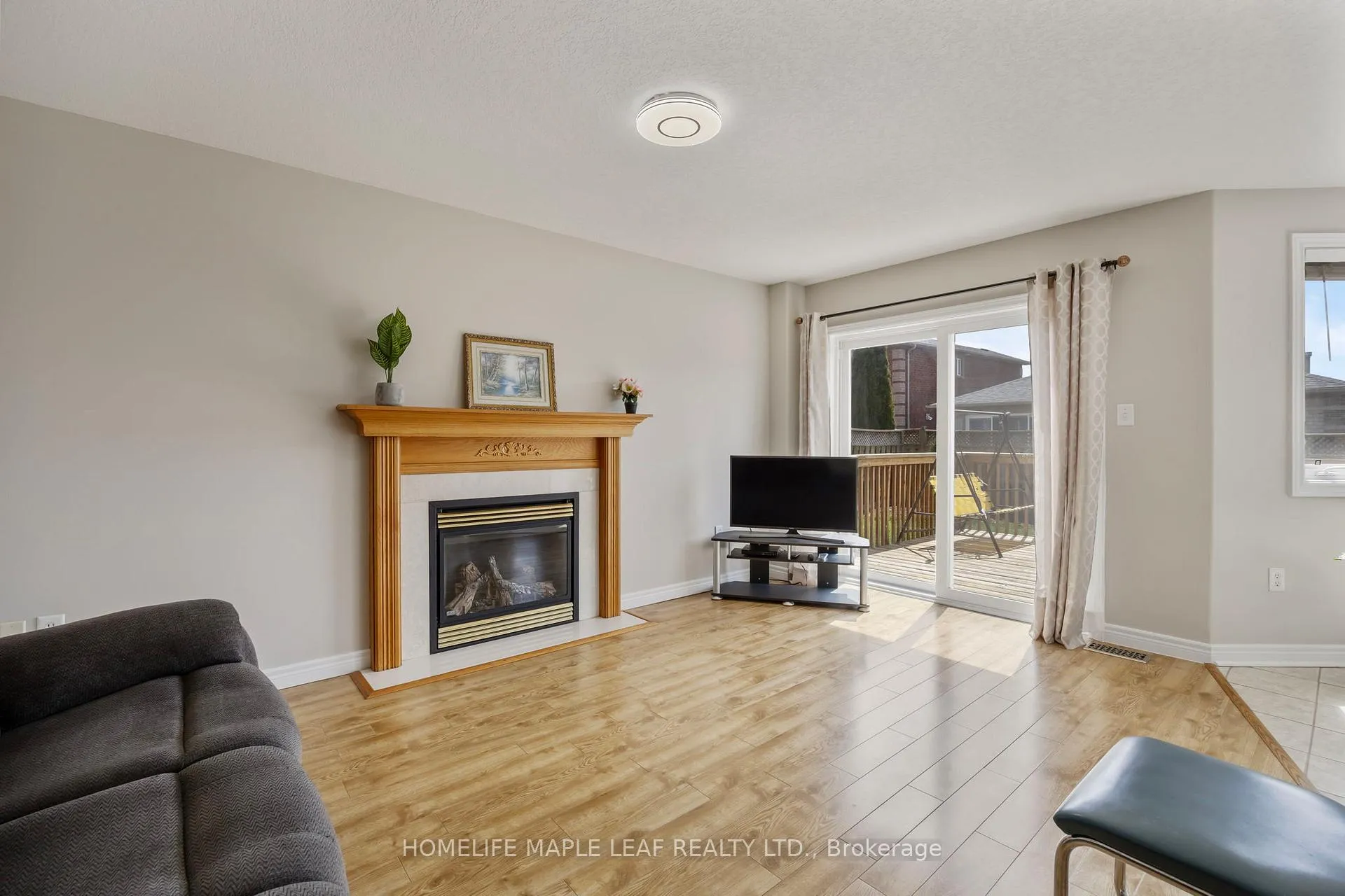 Photo 12 of 17 Irene Drive, Barrie, Painswick South — HOMEH