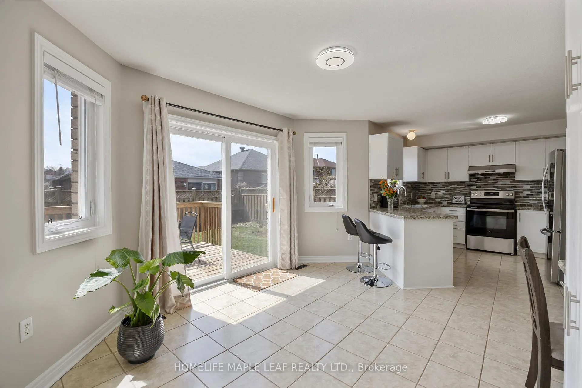 Photo 16 of 17 Irene Drive, Barrie, Painswick South — HOMEH