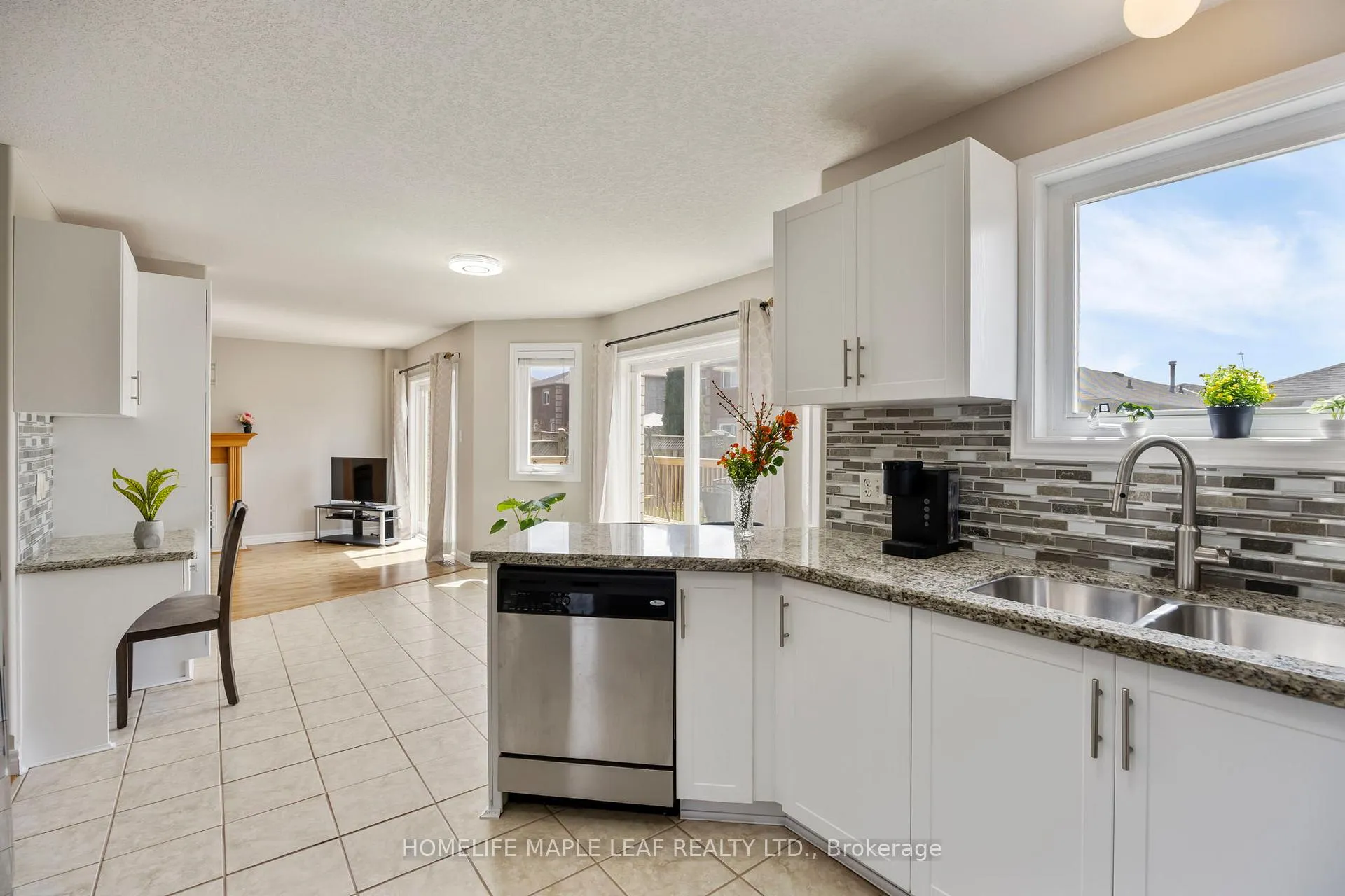 Photo 20 of 17 Irene Drive, Barrie, Painswick South — HOMEH