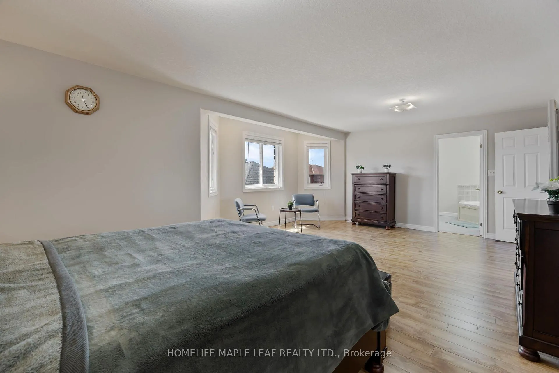 Photo 31 of 17 Irene Drive, Barrie, Painswick South — HOMEH
