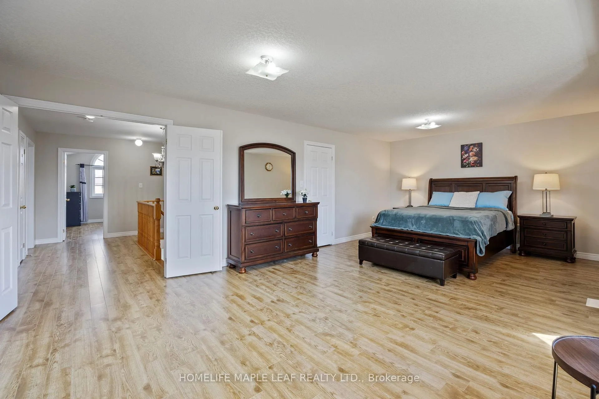 Photo 32 of 17 Irene Drive, Barrie, Painswick South — HOMEH