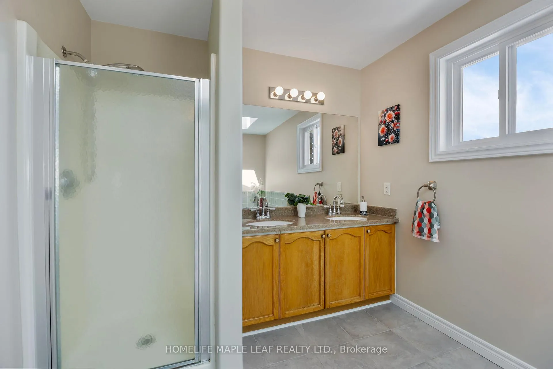 Photo 35 of 17 Irene Drive, Barrie, Painswick South — HOMEH