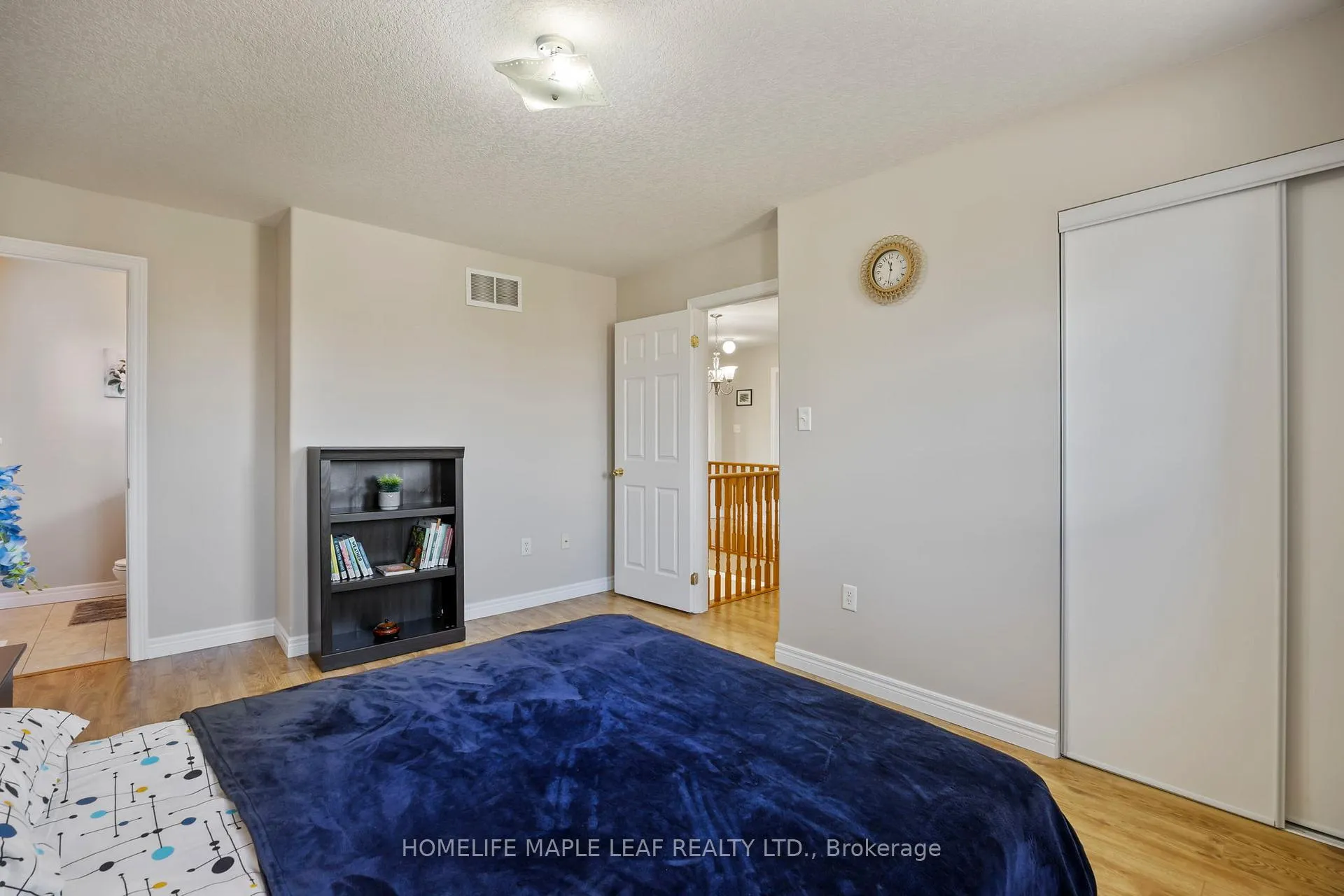 Photo 39 of 17 Irene Drive, Barrie, Painswick South — HOMEH