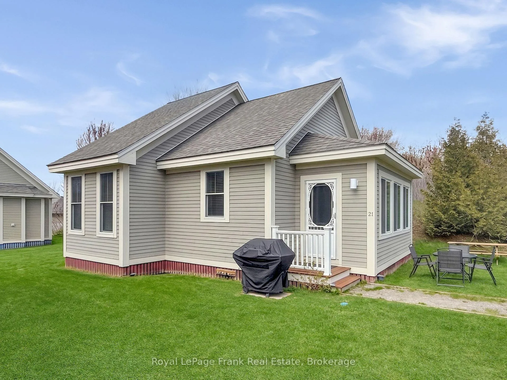Photo 2 of Unit 13, 26 Meadow View Lane, Prince Edward County, Athol Ward — HOMEH