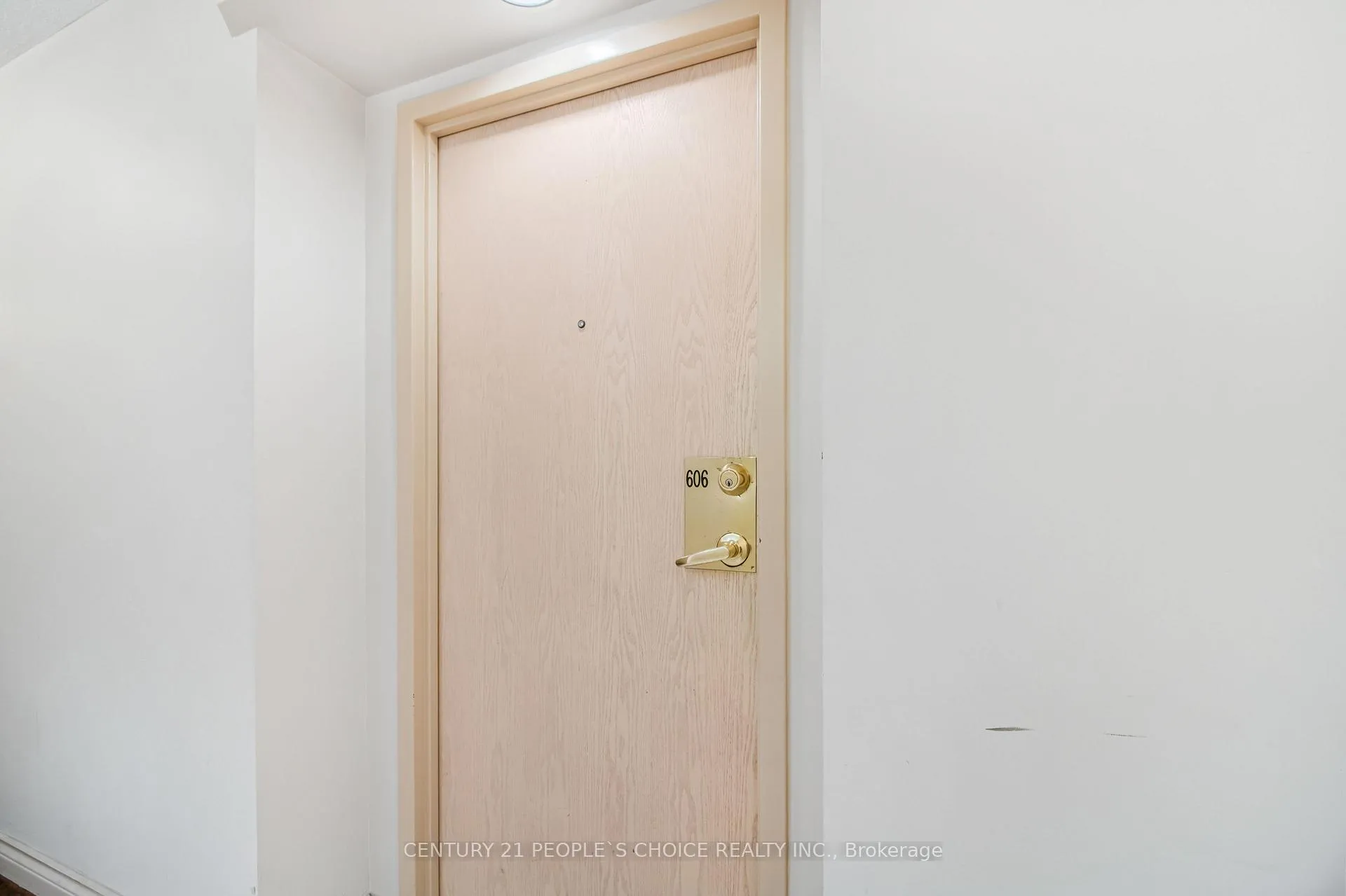 Photo 4 of Unit 606, 400 Webb Drive, Mississauga, City Centre — HOMEH