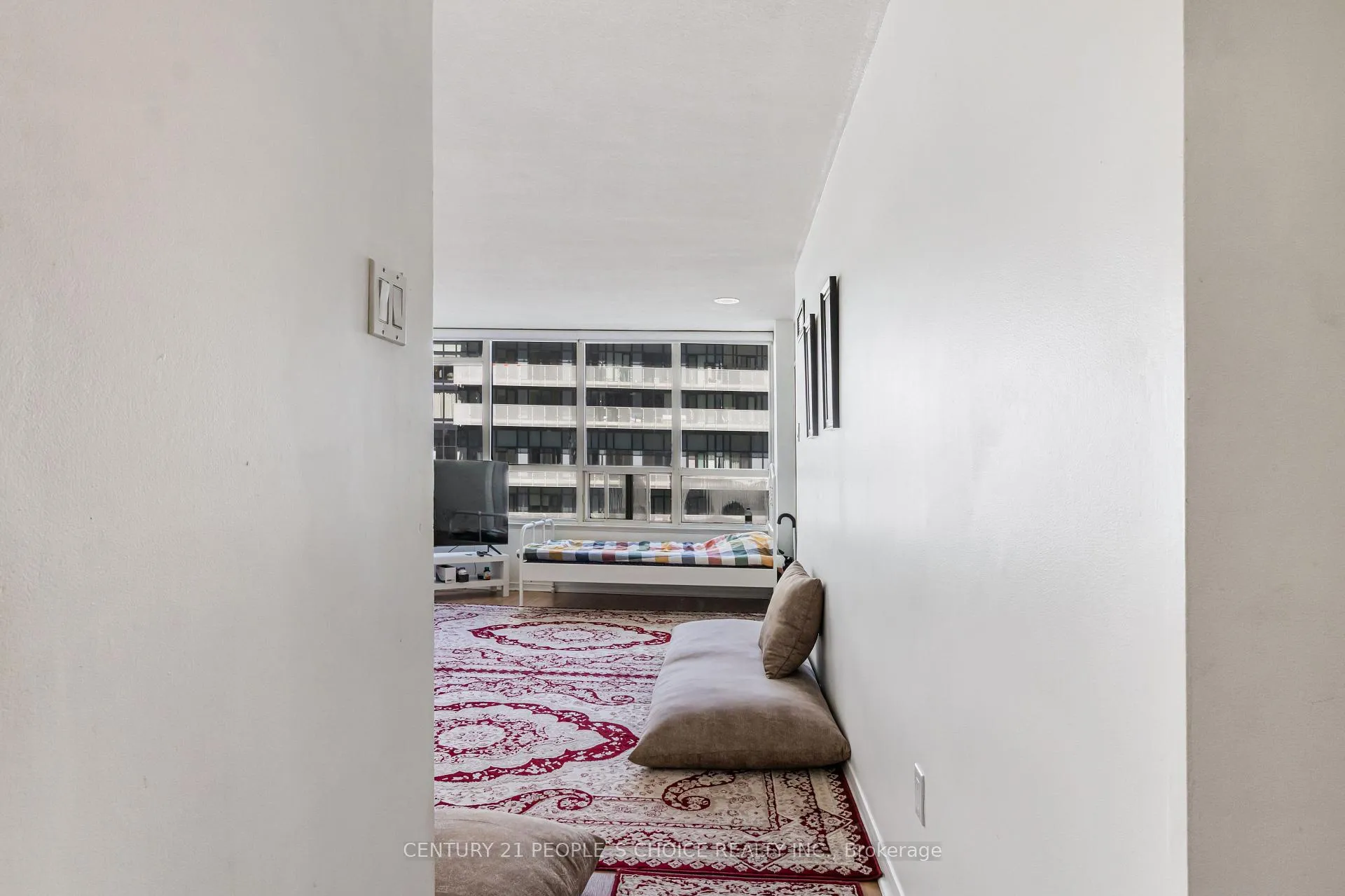 Photo 6 of Unit 606, 400 Webb Drive, Mississauga, City Centre — HOMEH