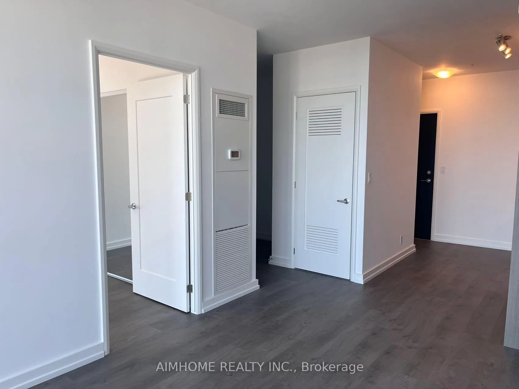Photo 11 of Unit 2005, 75 James Street S, Hamilton, Corktown — HOMEH