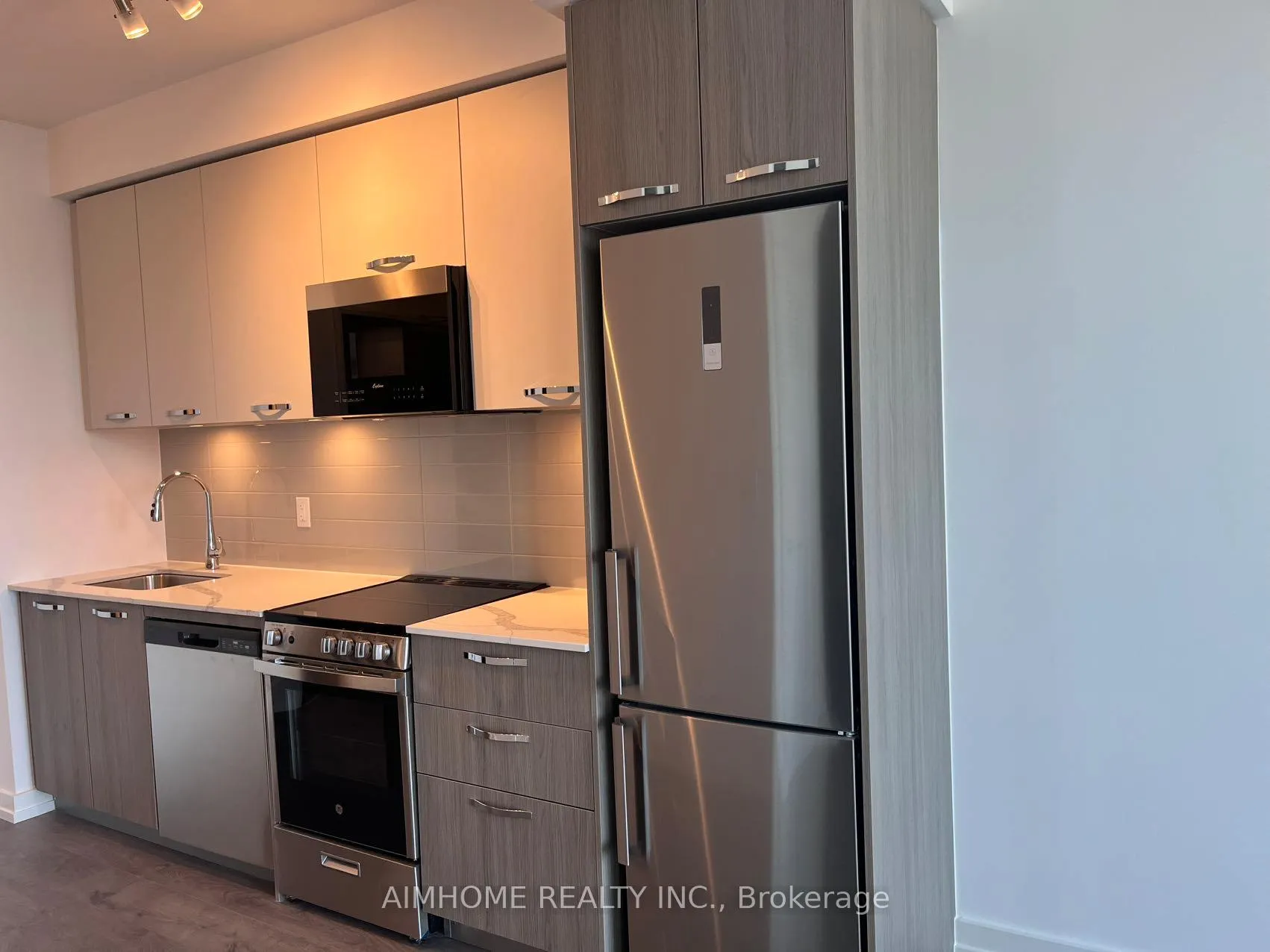 Photo 12 of Unit 2005, 75 James Street S, Hamilton, Corktown — HOMEH