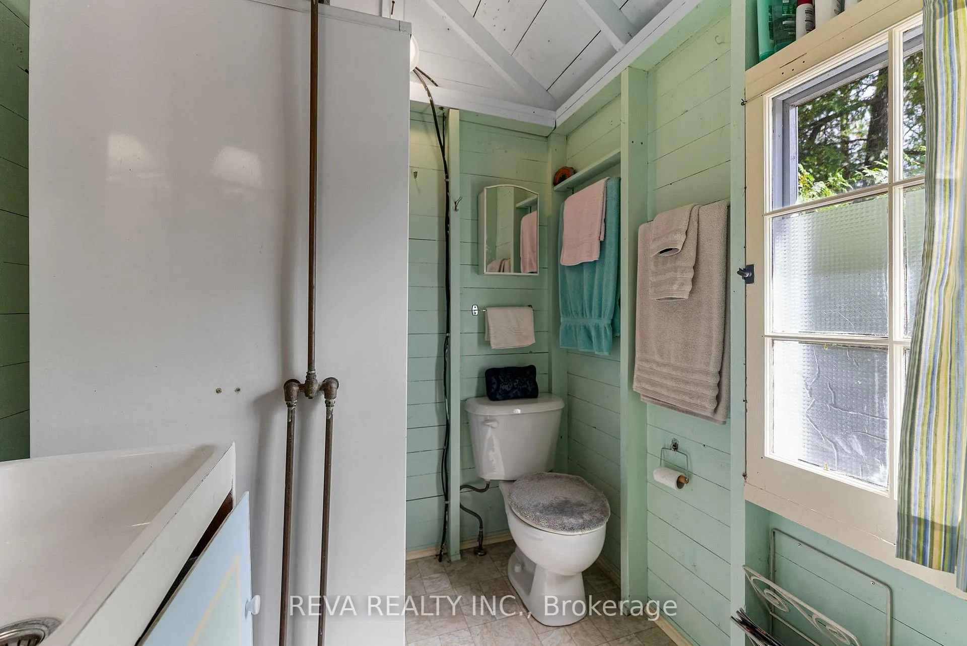 Photo 20 of 156 Ponacka Road, Hastings Highlands, Herschel Ward — HOMEH