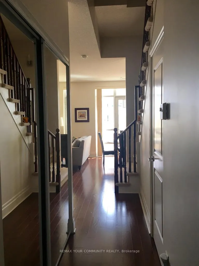 Photo 5 of Unit 110, 21 Upper Duke Crescent, Markham, Unionville — HOMEH