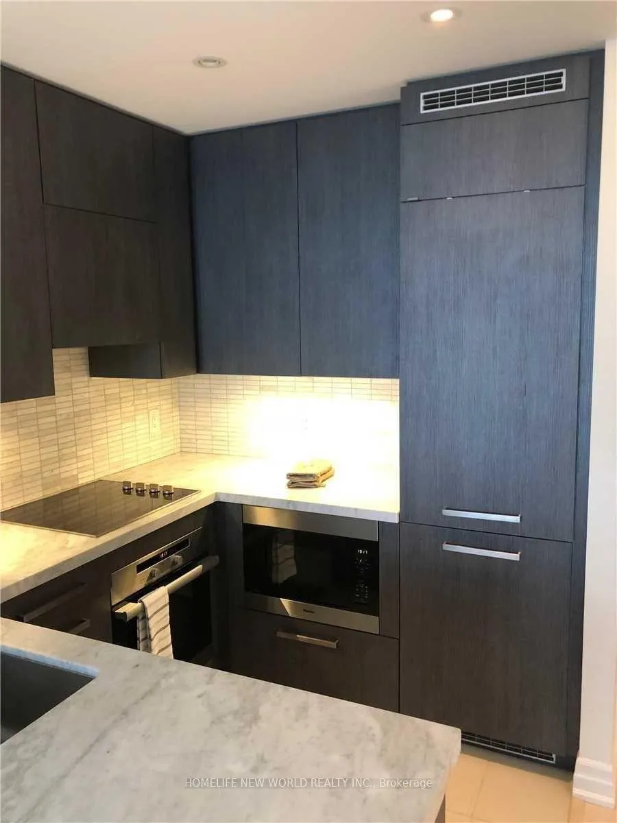 Photo 6 of Unit 5606, 8 The Esplanade Avenue, Toronto, Waterfront Communities — HOMEH