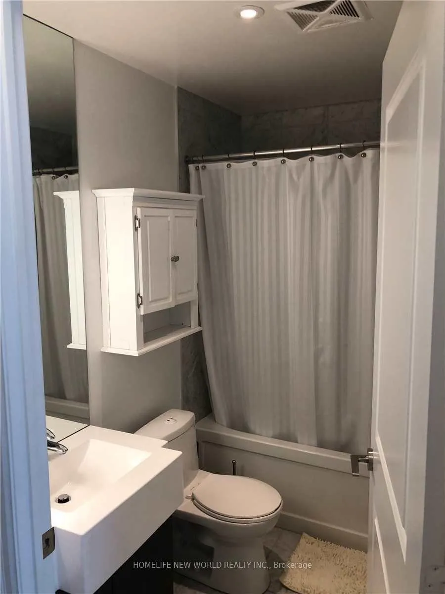Photo 10 of Unit 5606, 8 The Esplanade Avenue, Toronto, Waterfront Communities — HOMEH